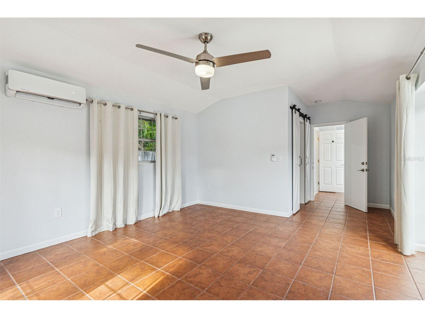 120 19th Avenue N Saint Petersburg FL 33704 TB8460575 image54