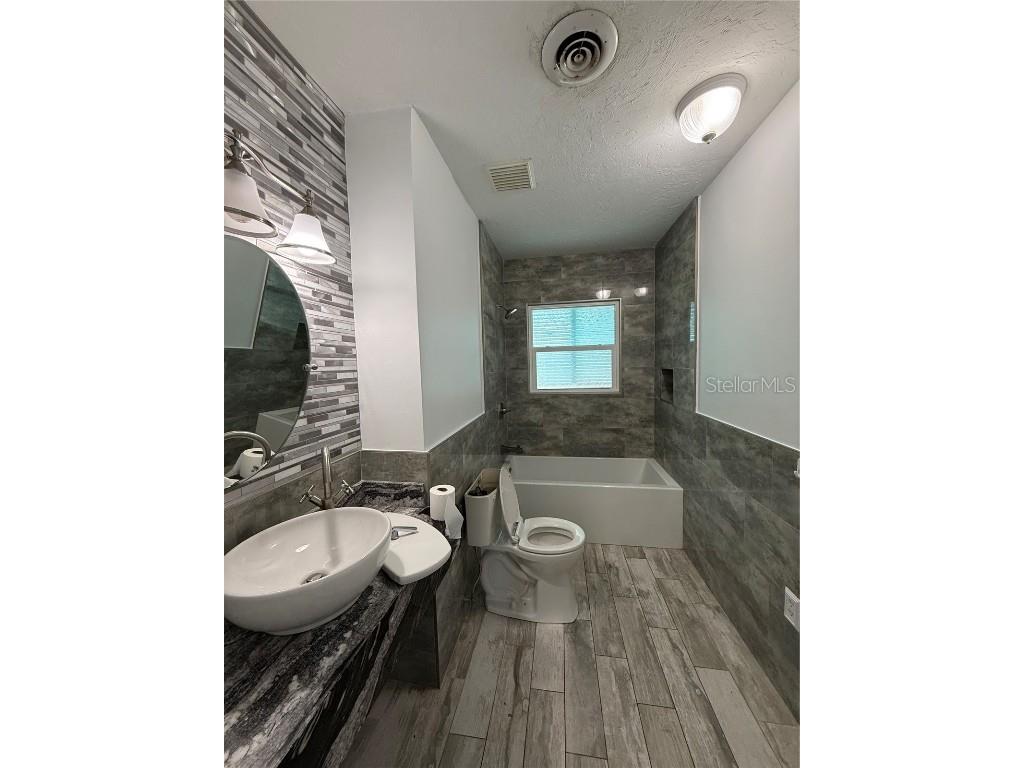 120 Candyce Drive Osprey FL 34229 A4667108 image11