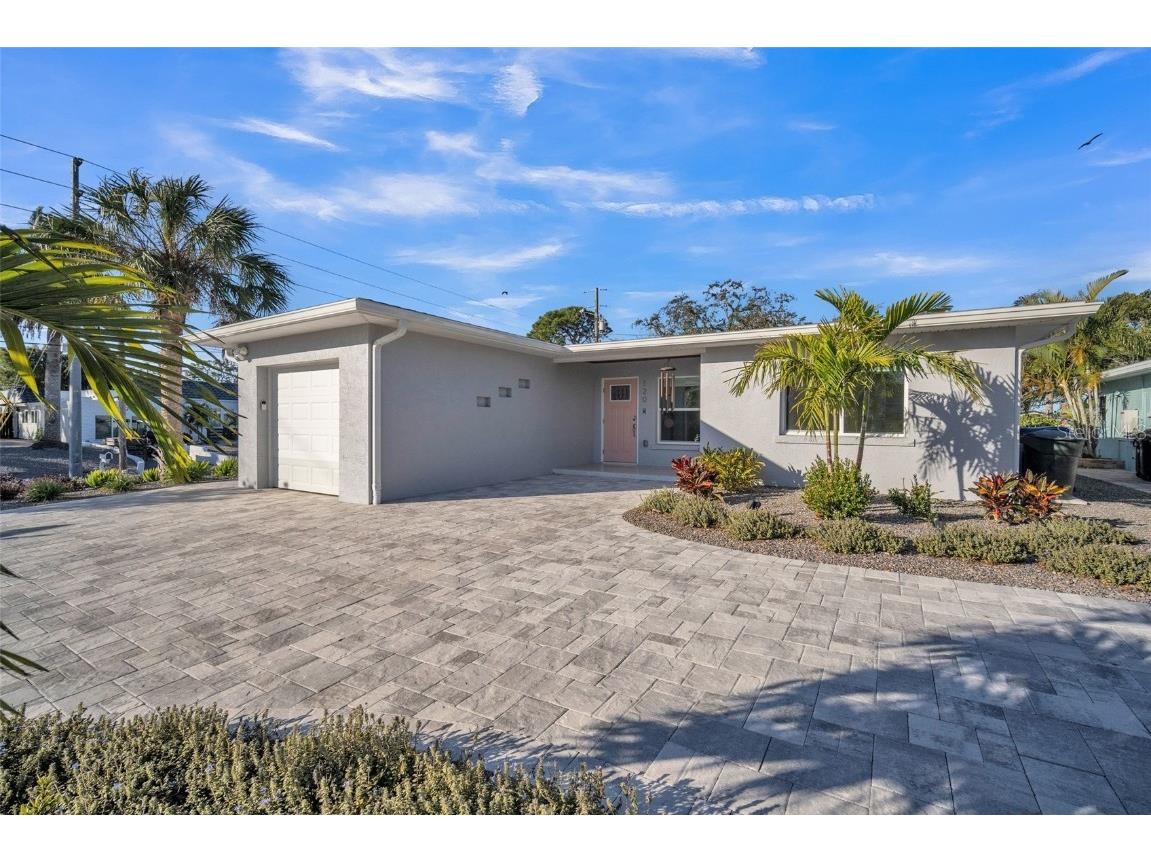 120 Edgewater Terrace Dunedin FL 34698 A4634914 image1