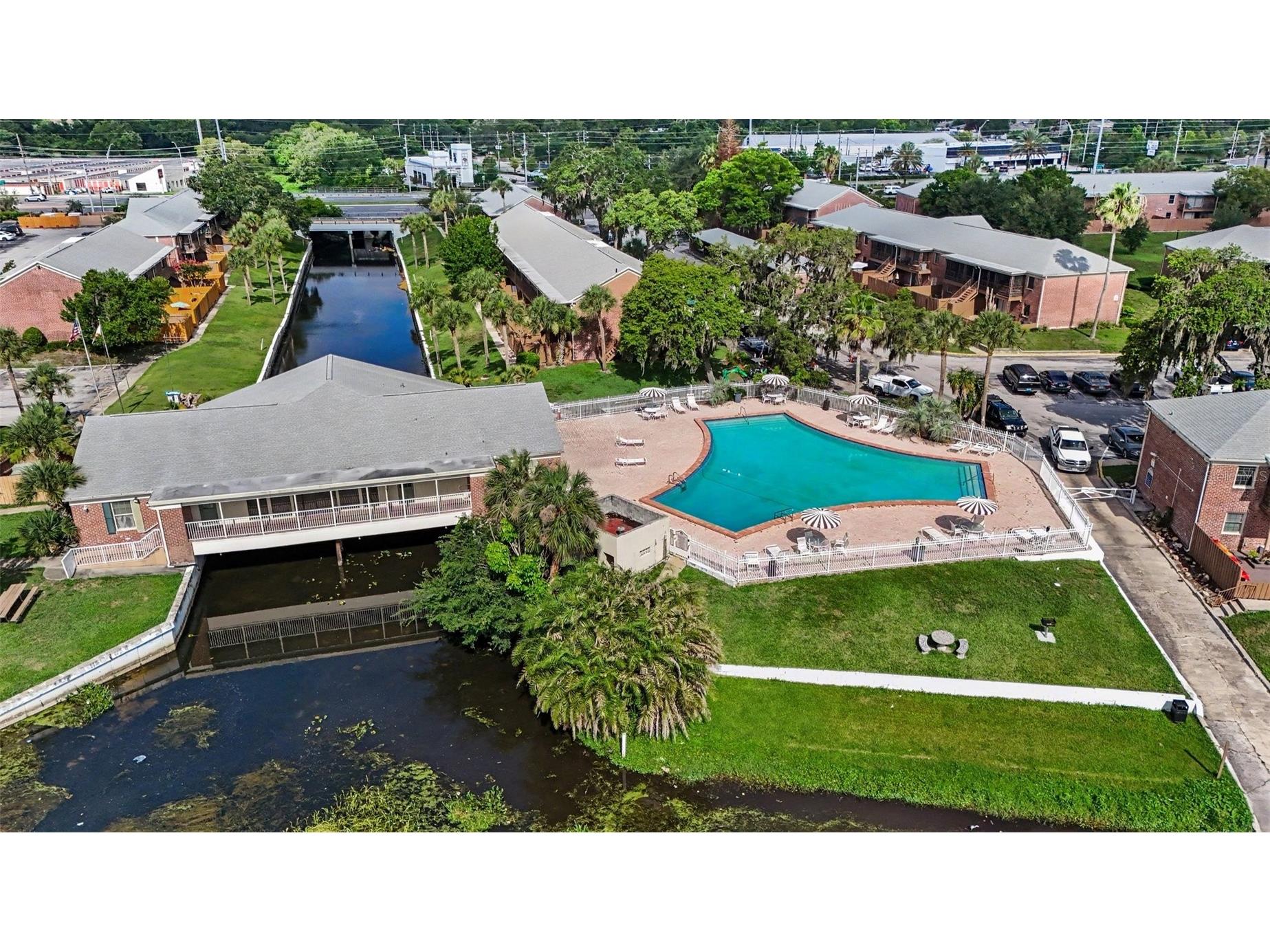 120 Georgetown Drive #120 Casselberry FL 32707 - LAKE HOWELL O6412160 image1