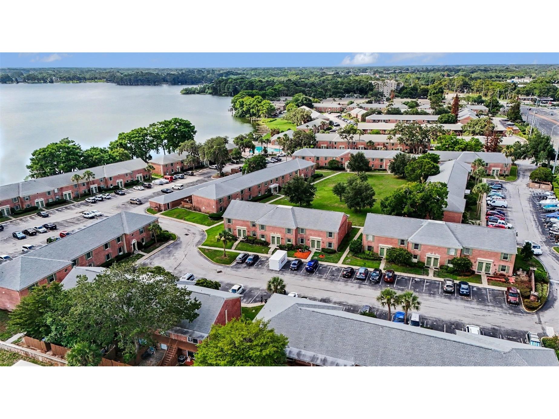 120 Georgetown Drive #120 Casselberry FL 32707 - LAKE HOWELL O6412160 image2