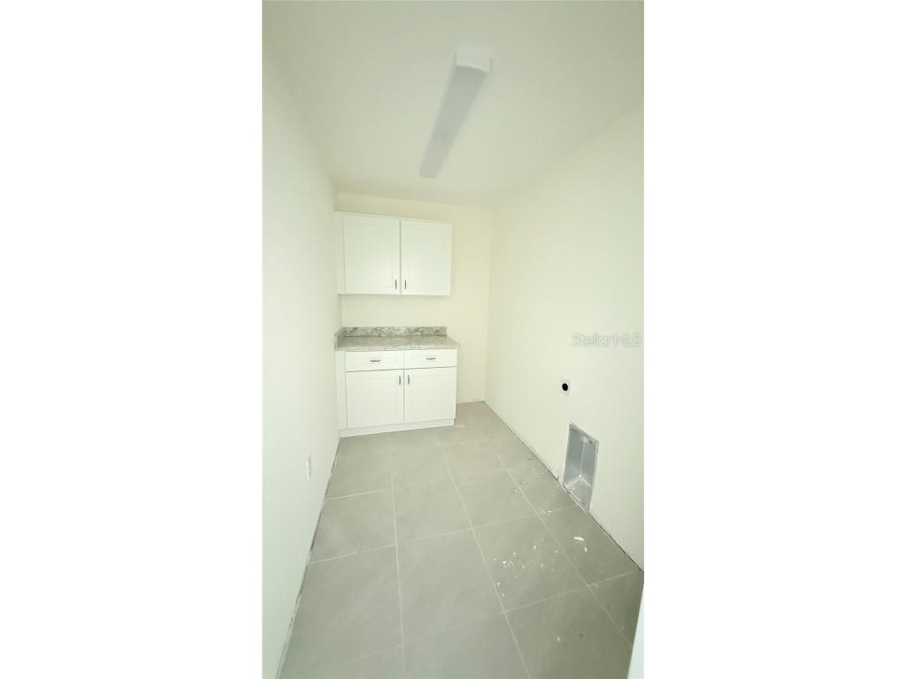 120 Guava Pass Ocklawaha FL 32179 OM715225 image6