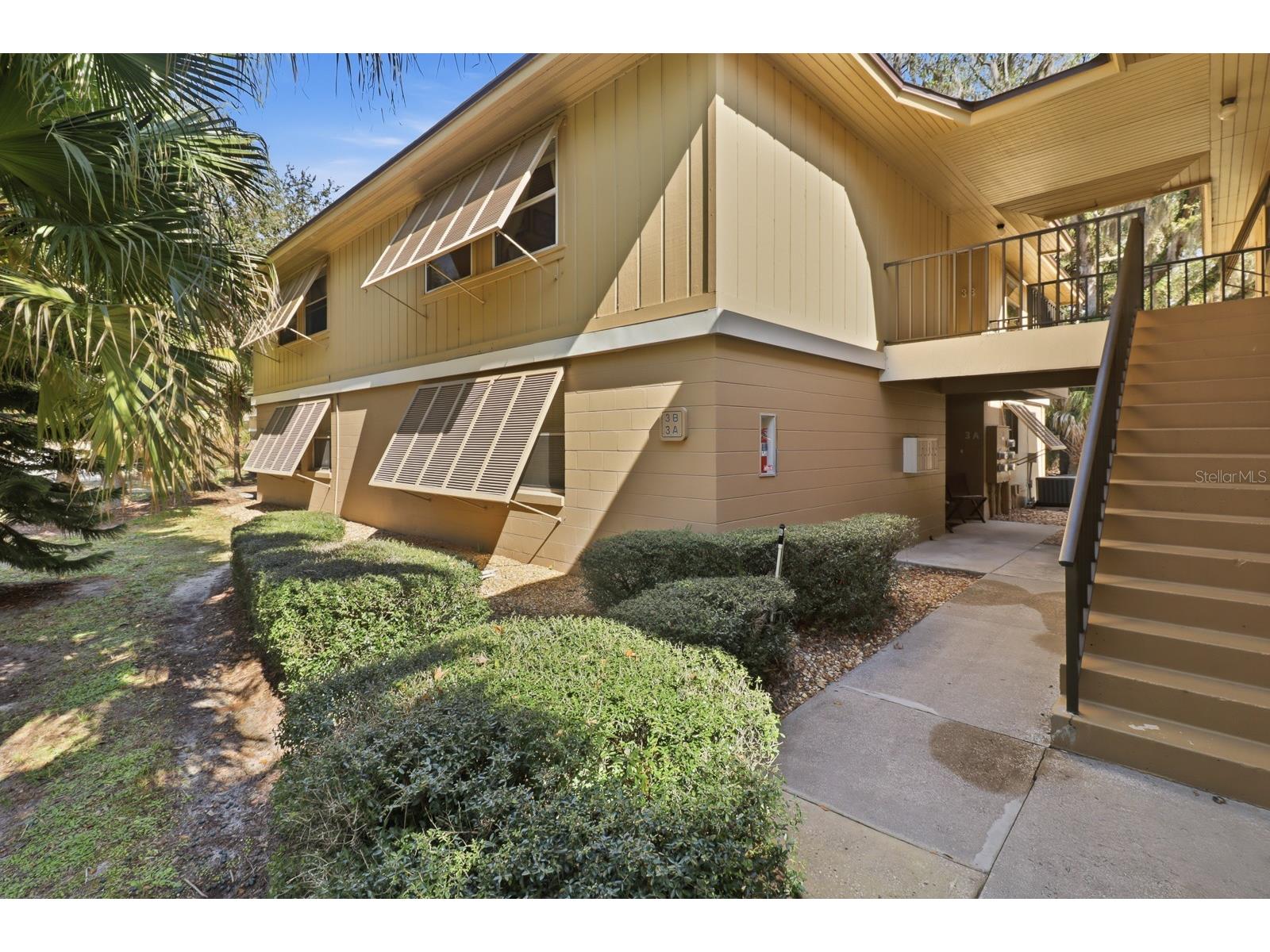 120 Hibiscus Woods Ct Unit 3B  