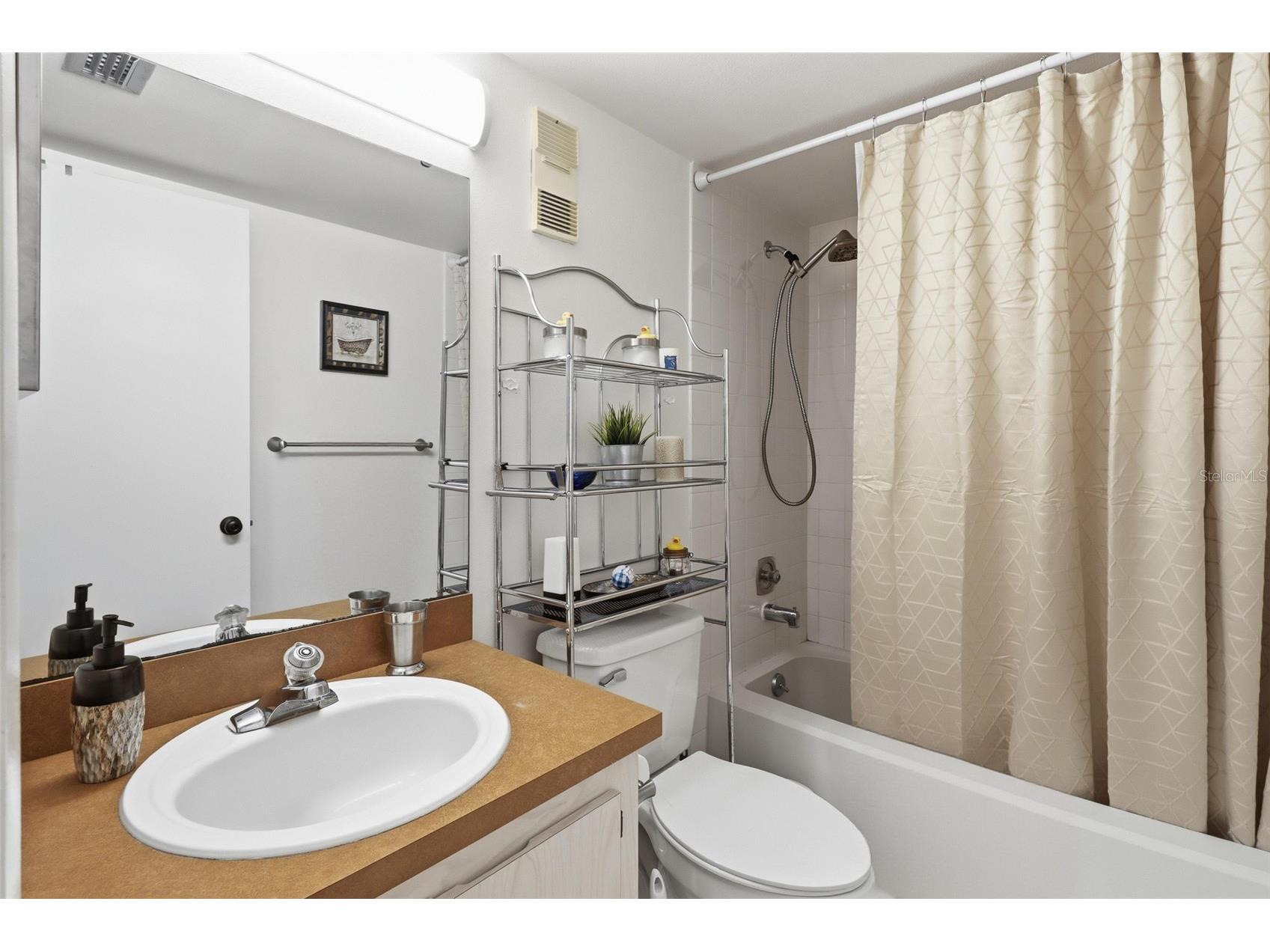 120 Hibiscus Woods Court #9B Deltona FL 32725 V4948739 image12