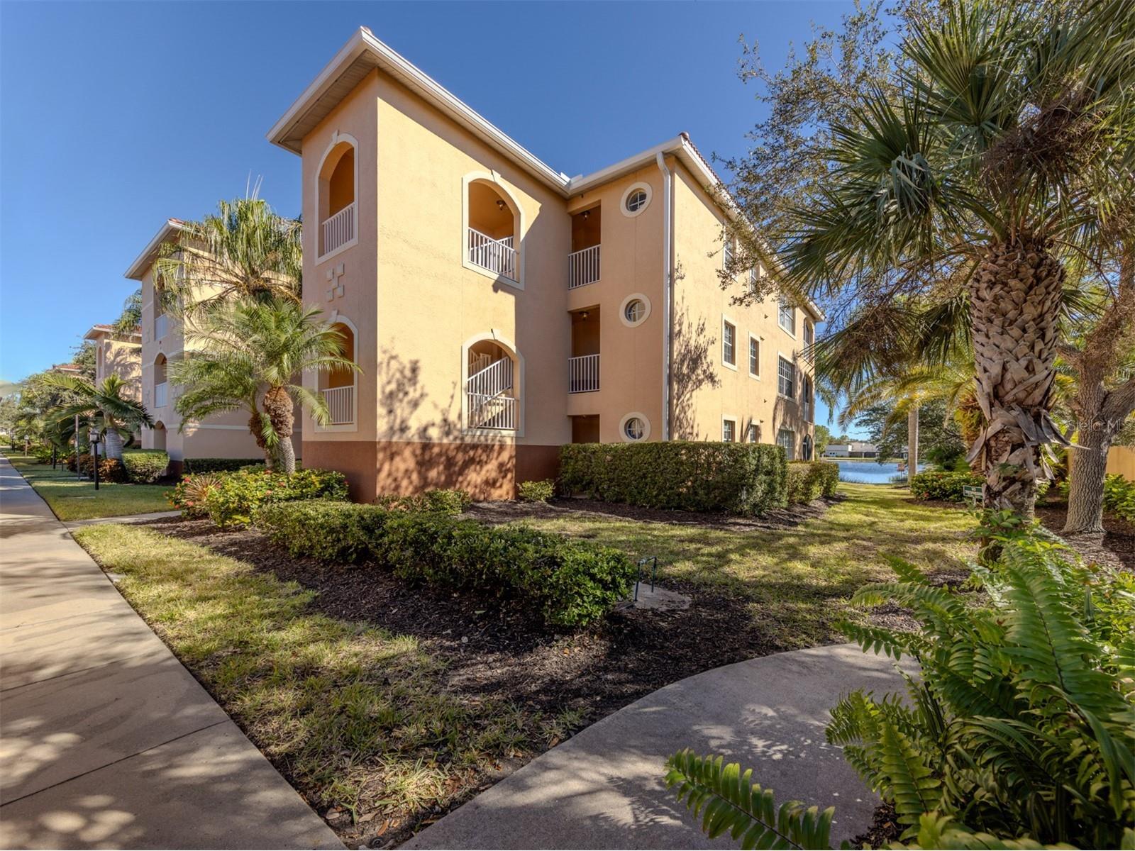 120 L Pavia Boulevard #24 Venice FL 34292 N6141311 image1