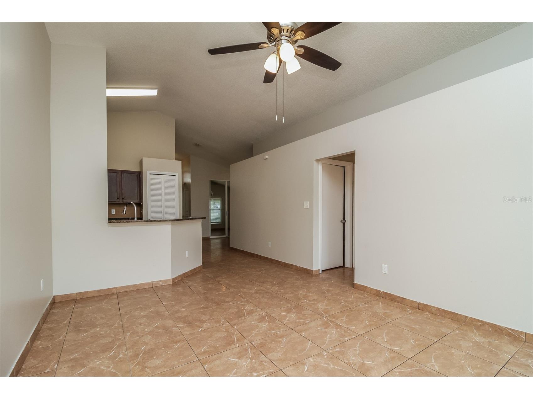 120 Lakebreeze Circle Lake Mary FL 32746 C7524606 image4
