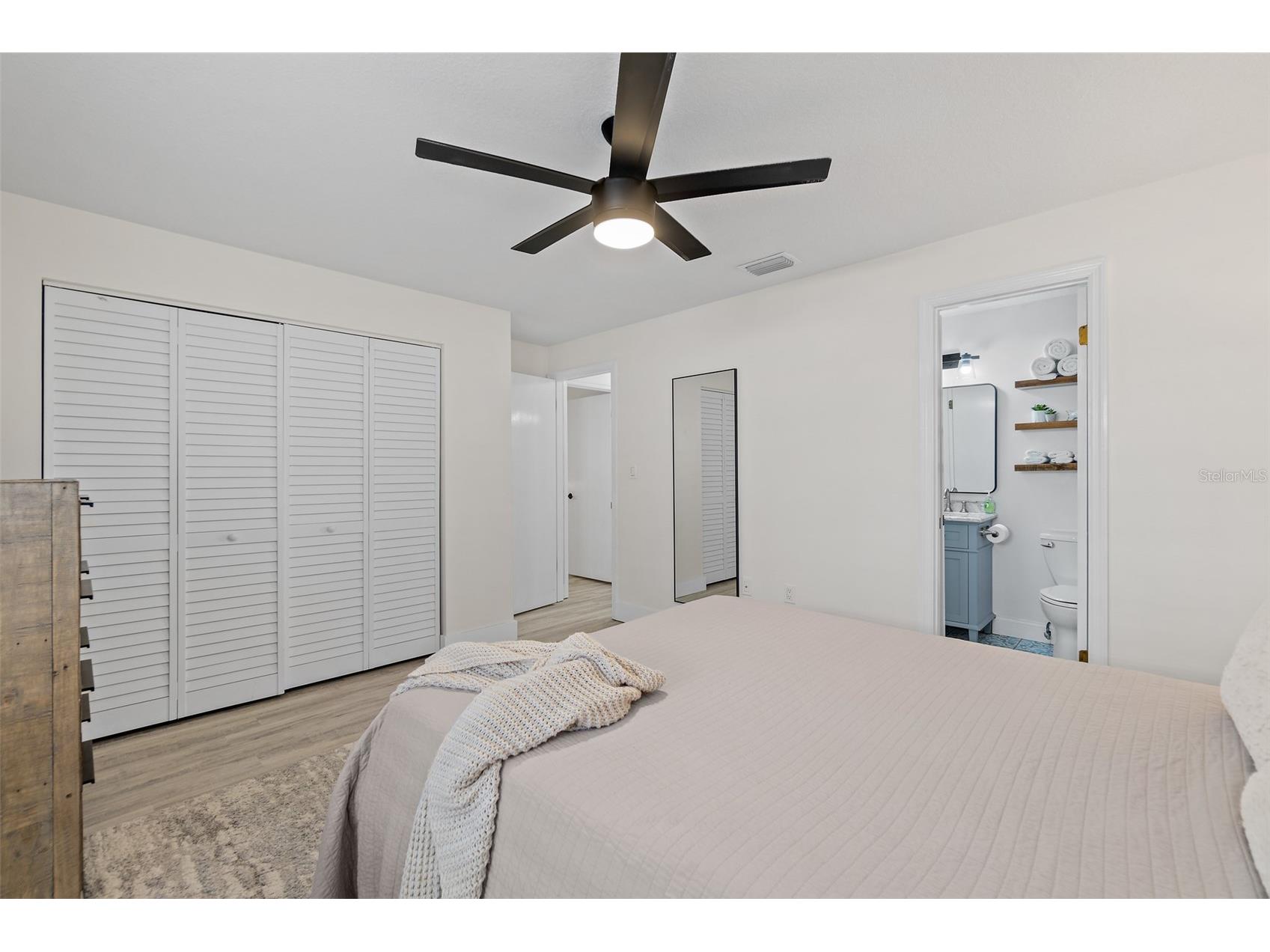 120 Madison Avenue Cape Canaveral FL 32920 O6414338 image31