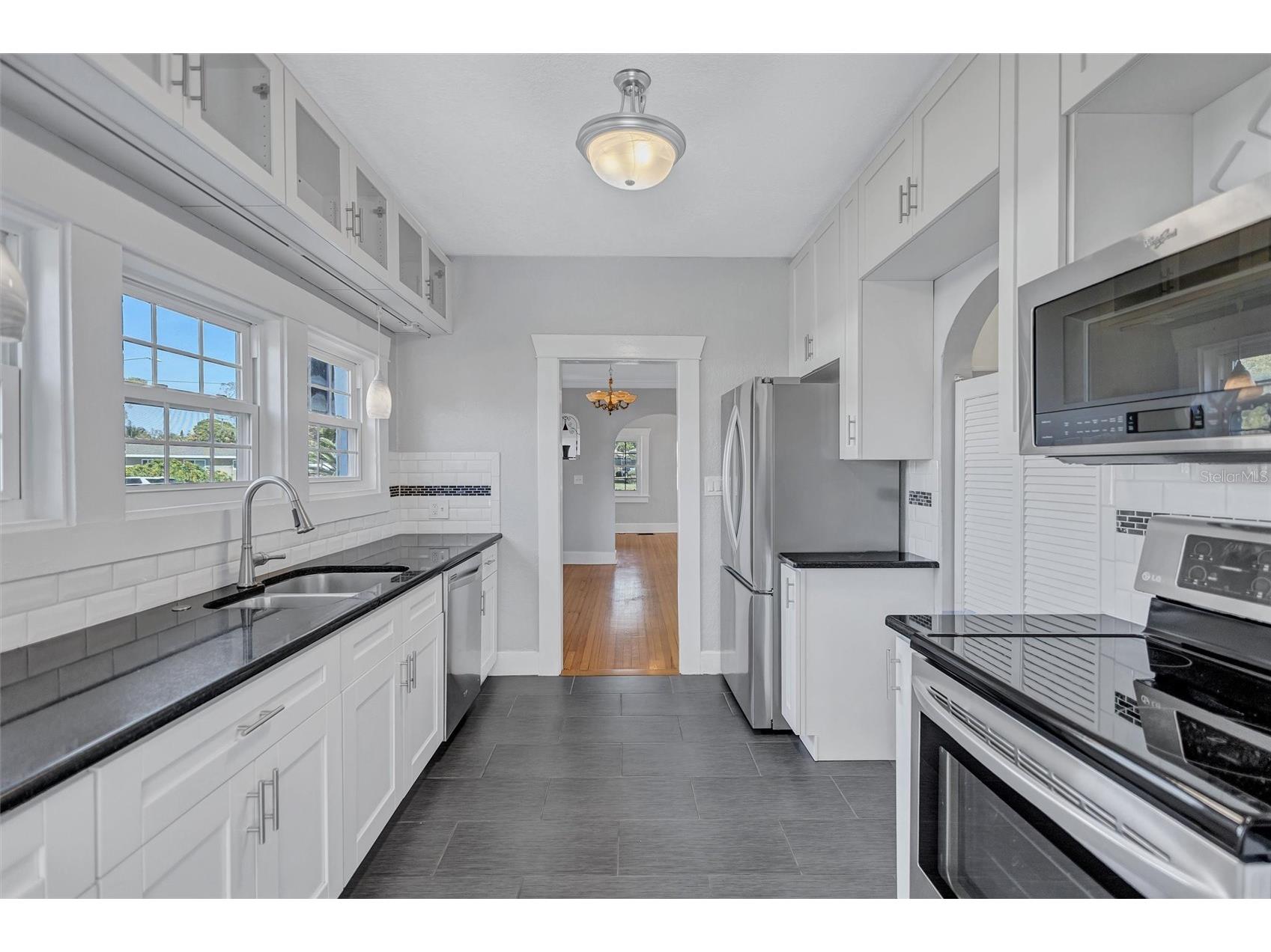 120 Park Street N Saint Petersburg FL 33710 TB8481716 image33