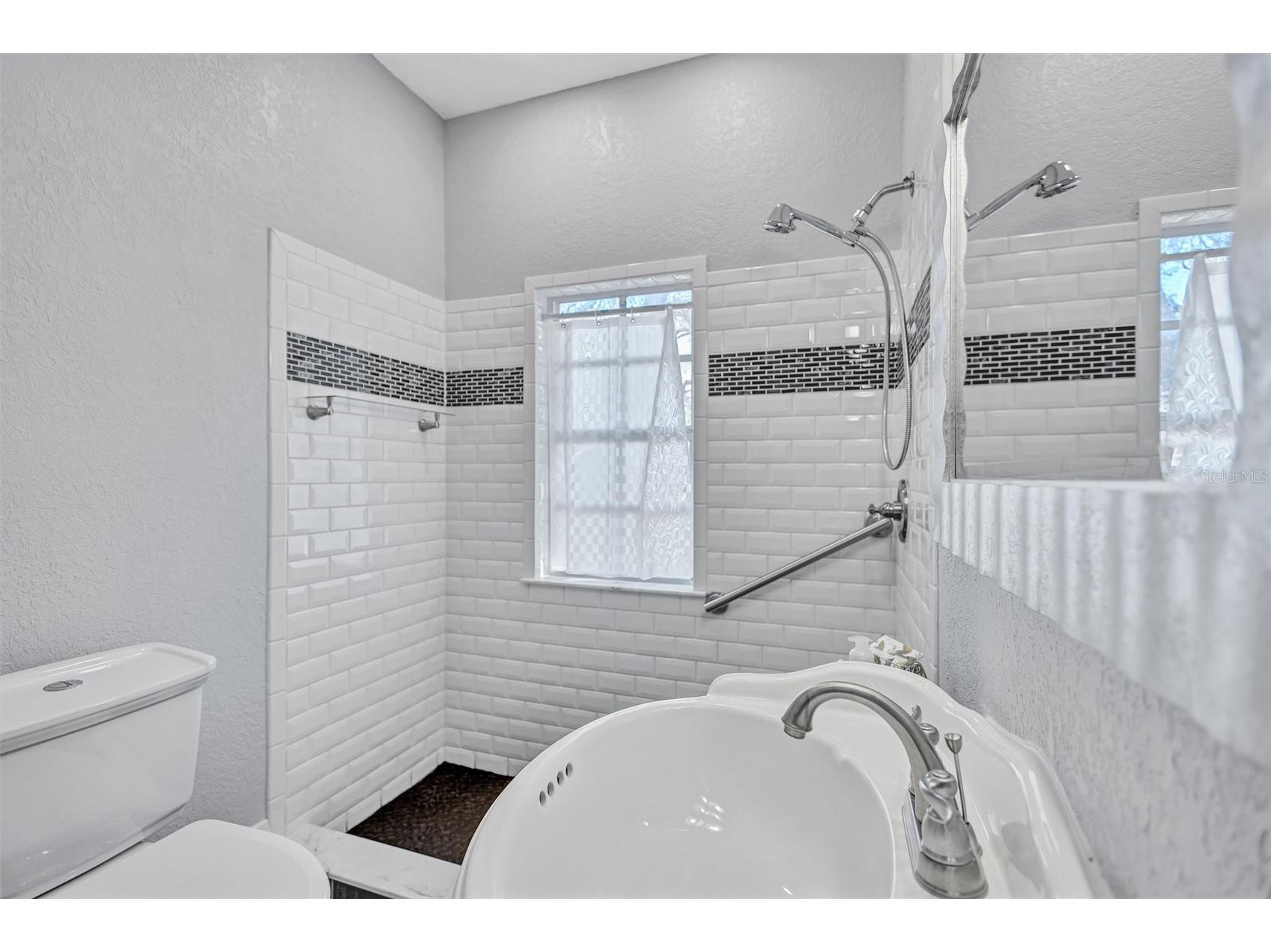 120 Park Street N Saint Petersburg FL 33710 TB8481716 image42