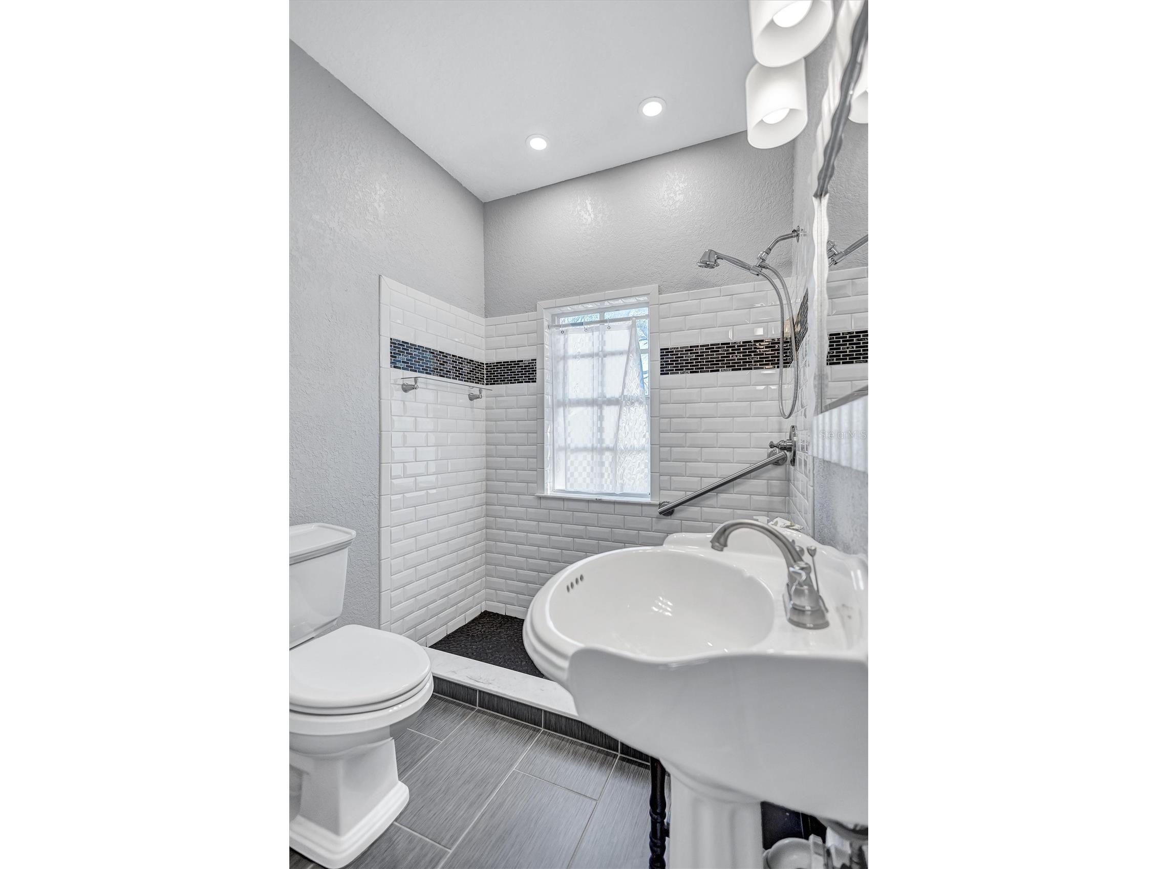 120 Park Street N Saint Petersburg FL 33710 TB8481716 image43