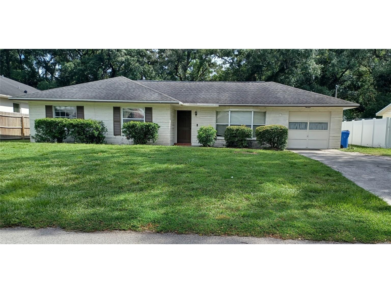 120 Siobhan Avenue Tampa FL 33613 T3550950 image1