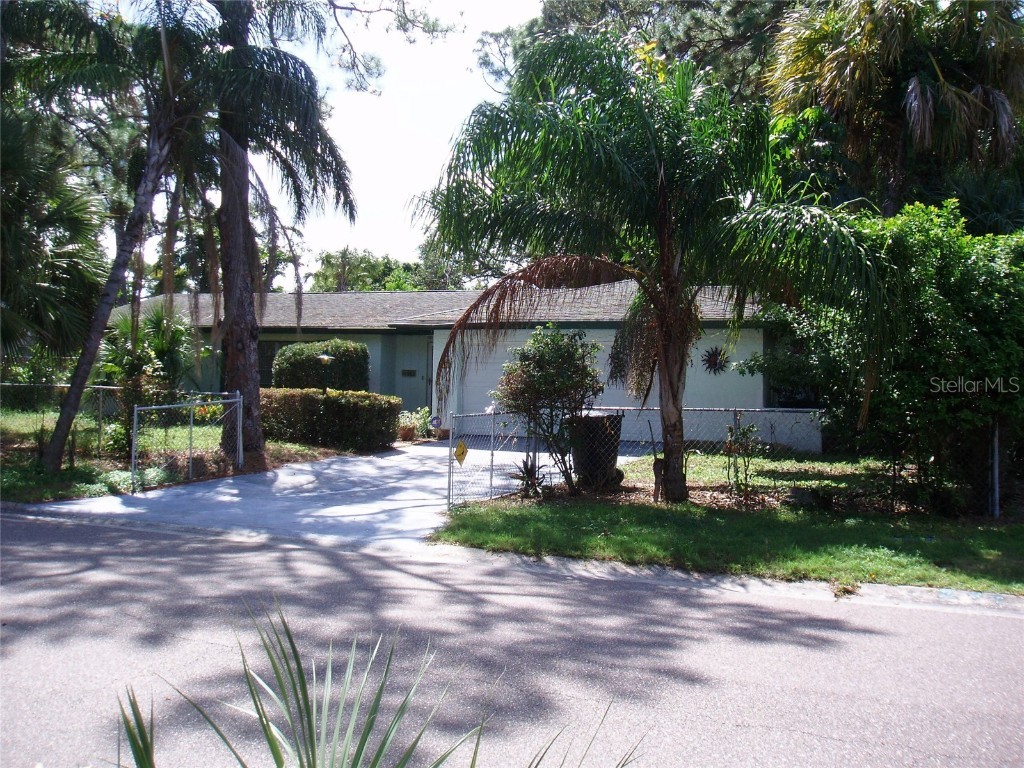 120 SW Monroe Circle N Saint Petersburg FL 33703 TB8418068 image2