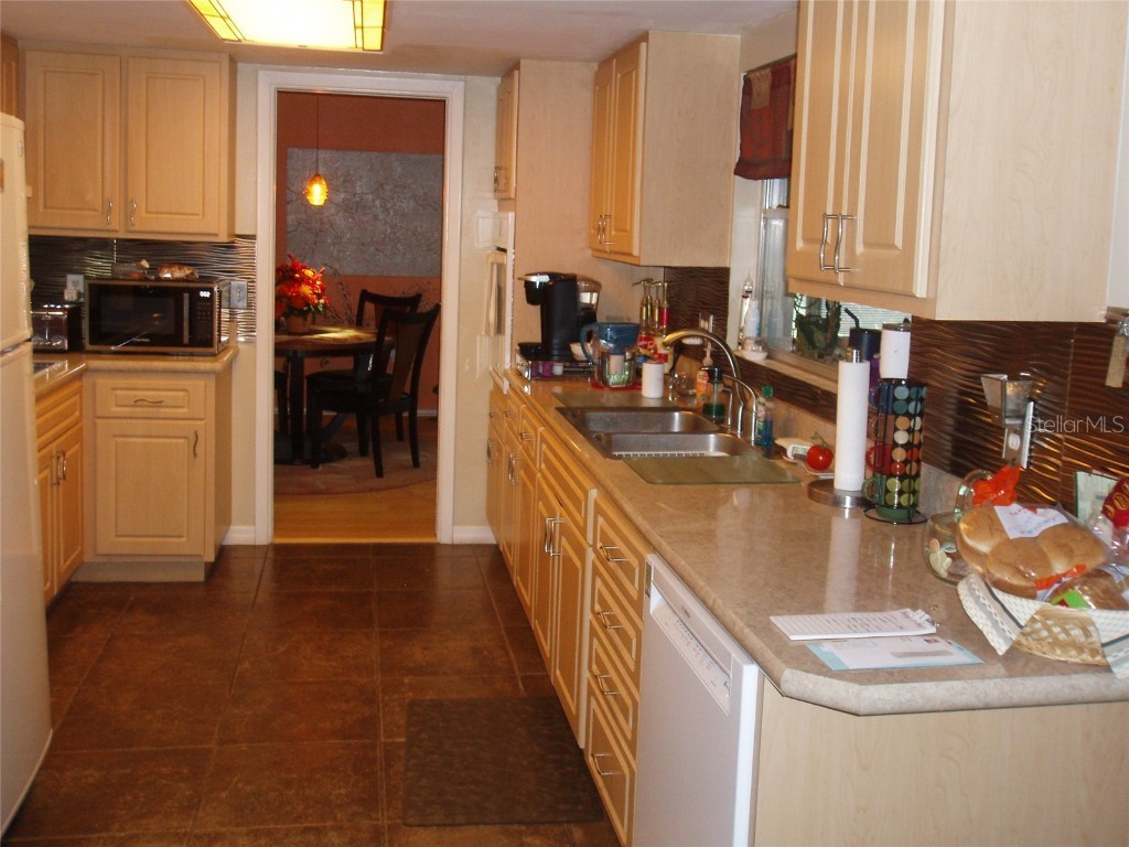 120 SW Monroe Circle N Saint Petersburg FL 33703 TB8418068 image8