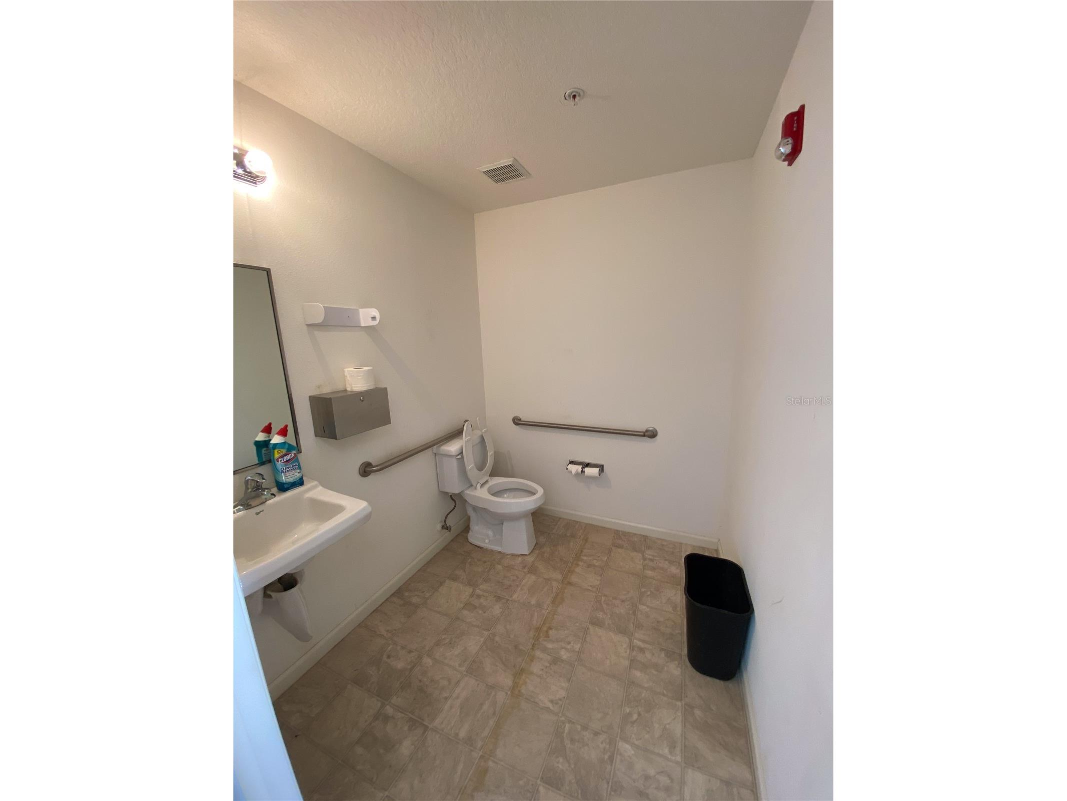 120 Triple Diamond Boulevard #E North Venice FL 34275 A4685072 image8