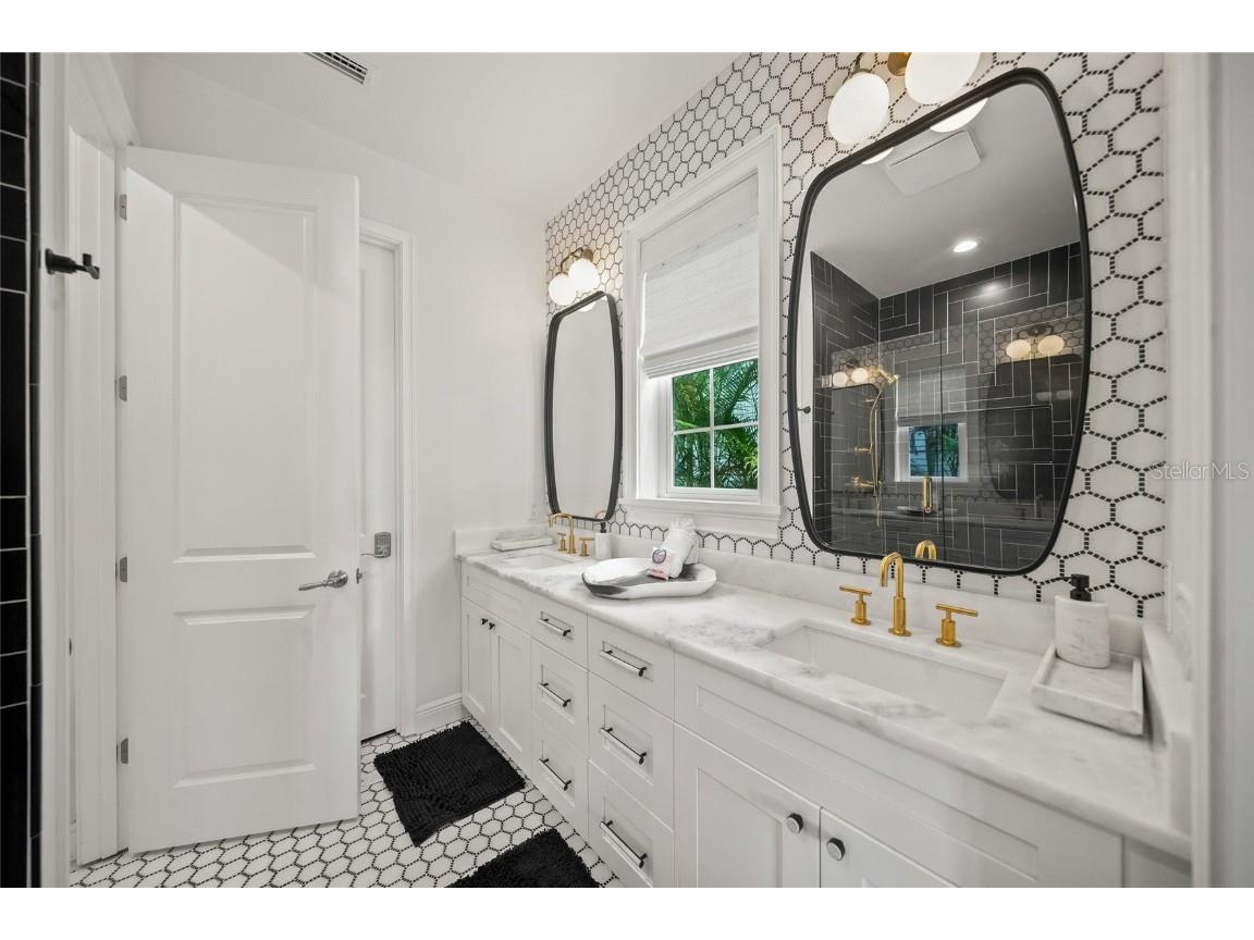 120 White Avenue Anna Maria FL 34216 A4652436 image14