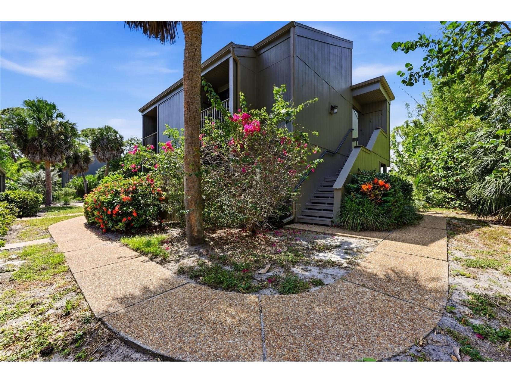 120 Woodland Place #120 Osprey FL 34229 - ICW D6148025 image1