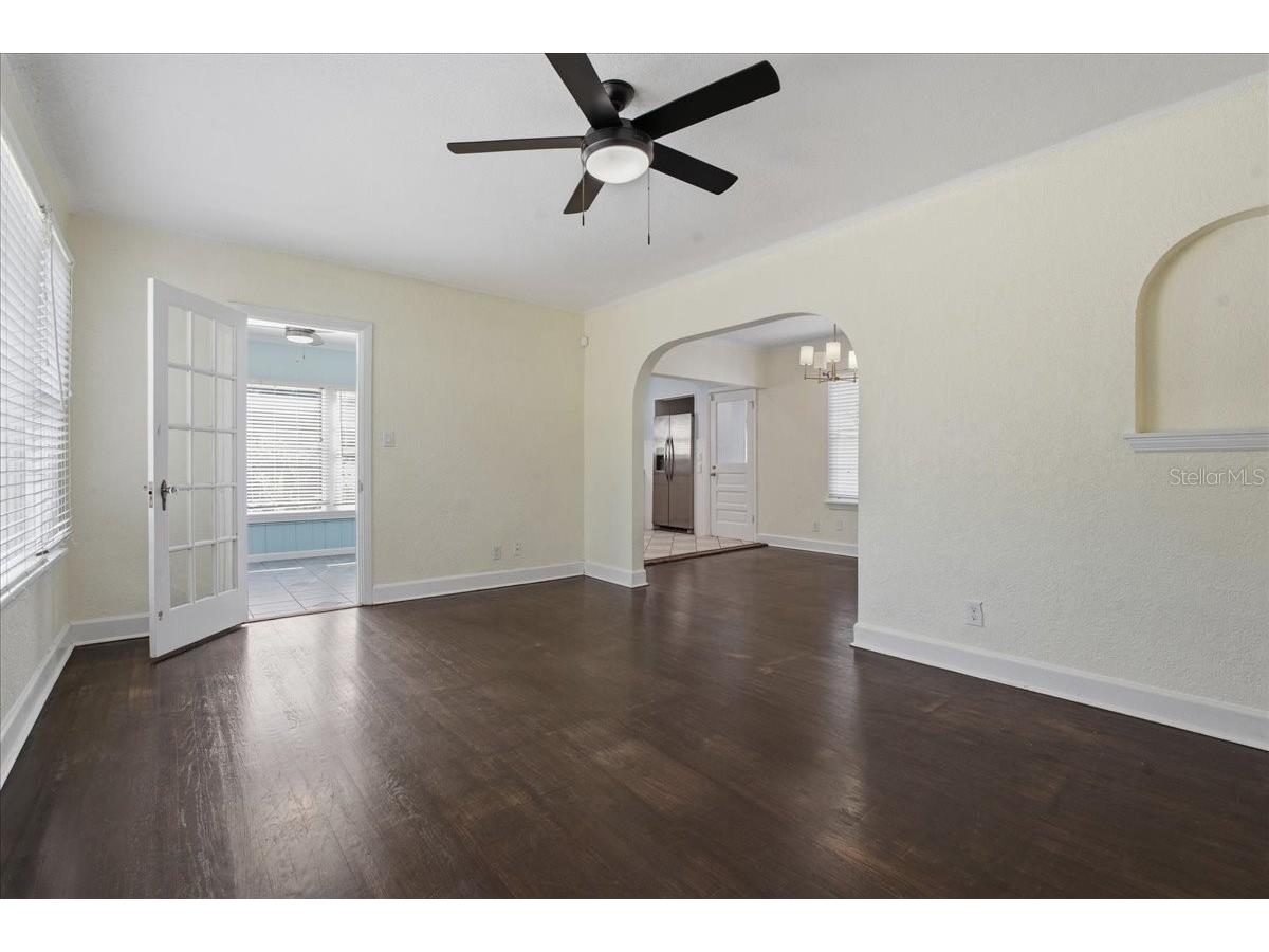1200 22nd Avenue N Saint Petersburg FL 33704 TB8491959 image18