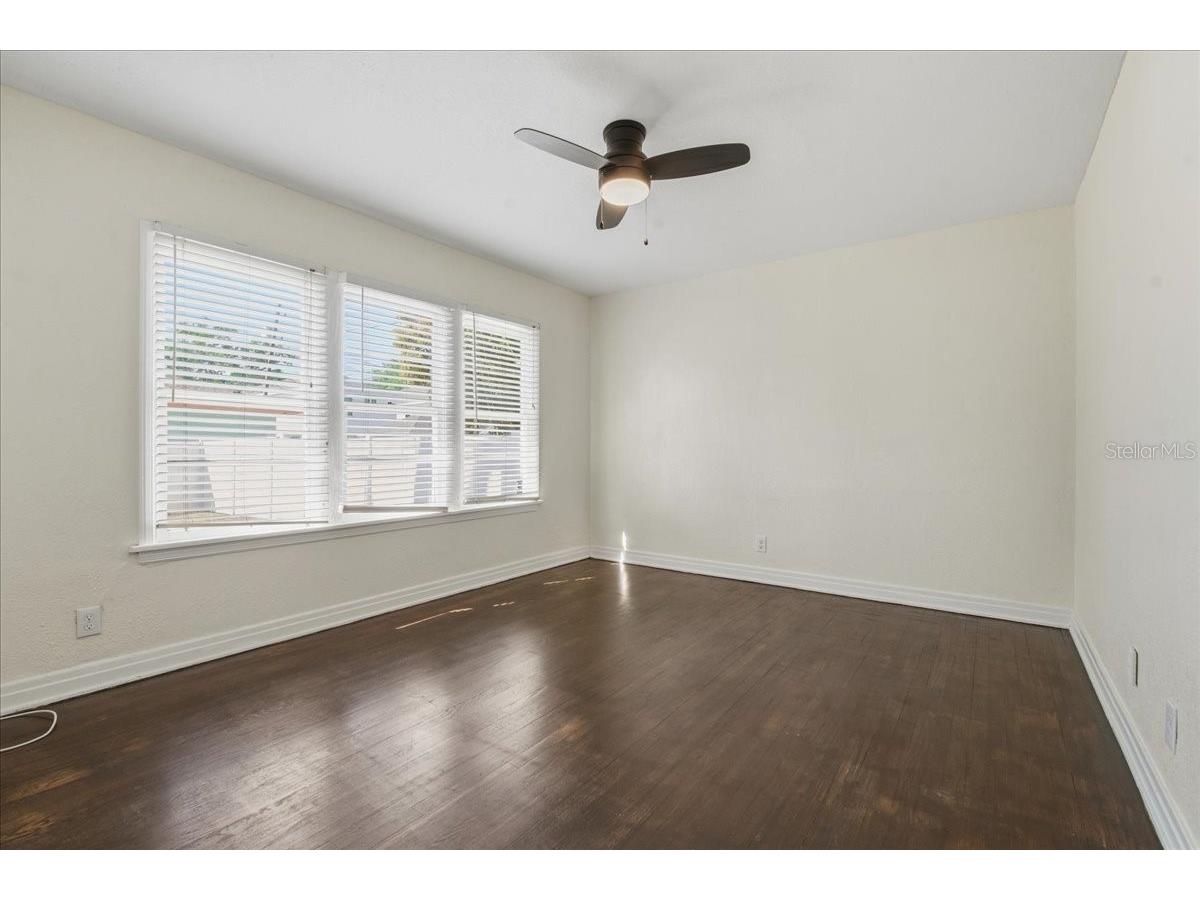 1200 22nd Avenue N Saint Petersburg FL 33704 TB8491959 image28