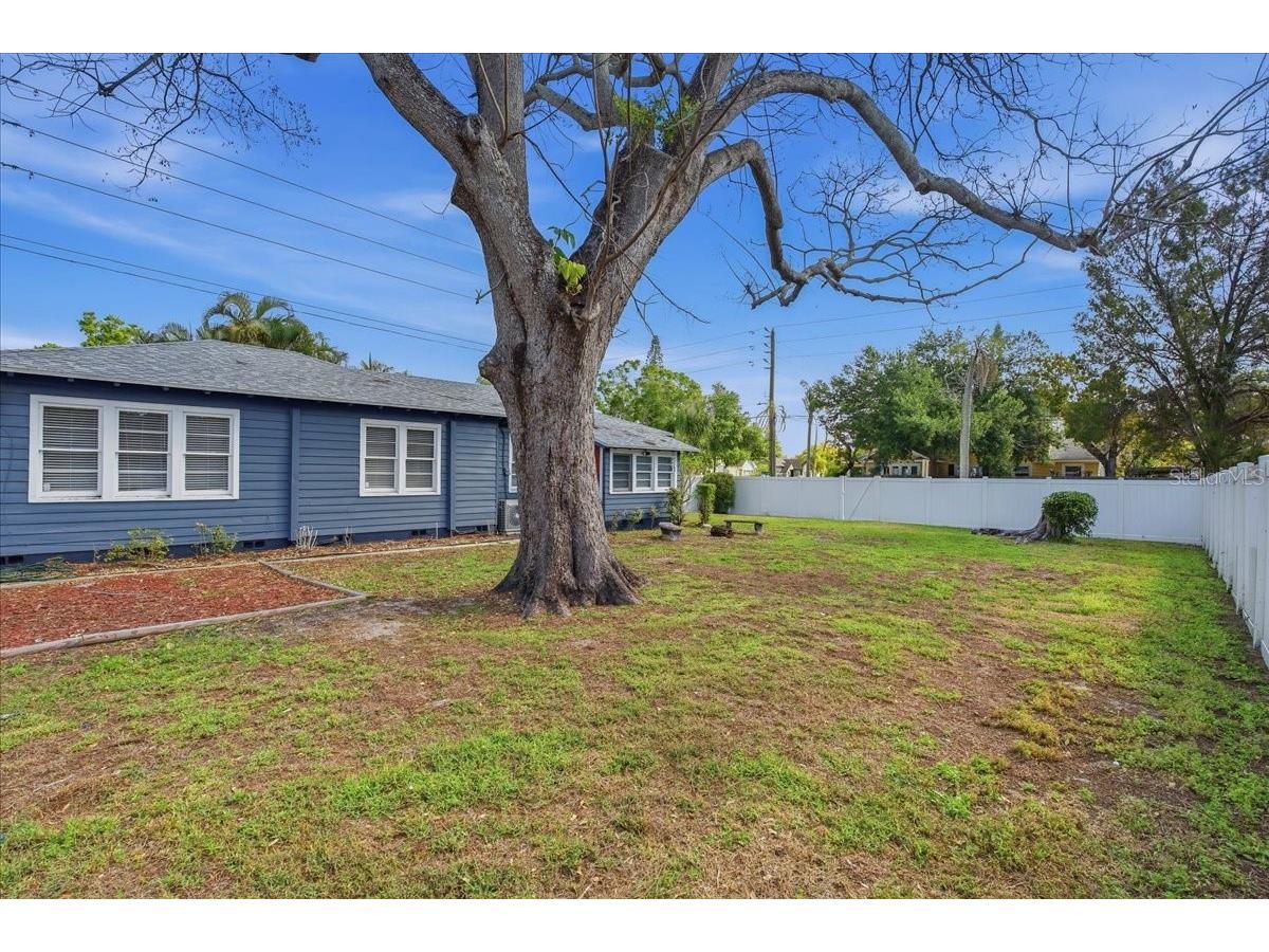 1200 22nd Avenue N Saint Petersburg FL 33704 TB8491959 image37