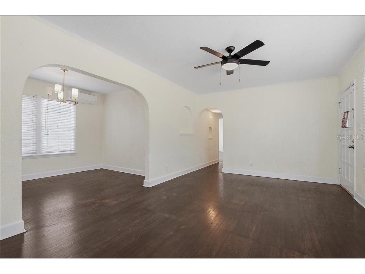 1200 22nd Avenue N Saint Petersburg FL 33704 TB8491959 image7