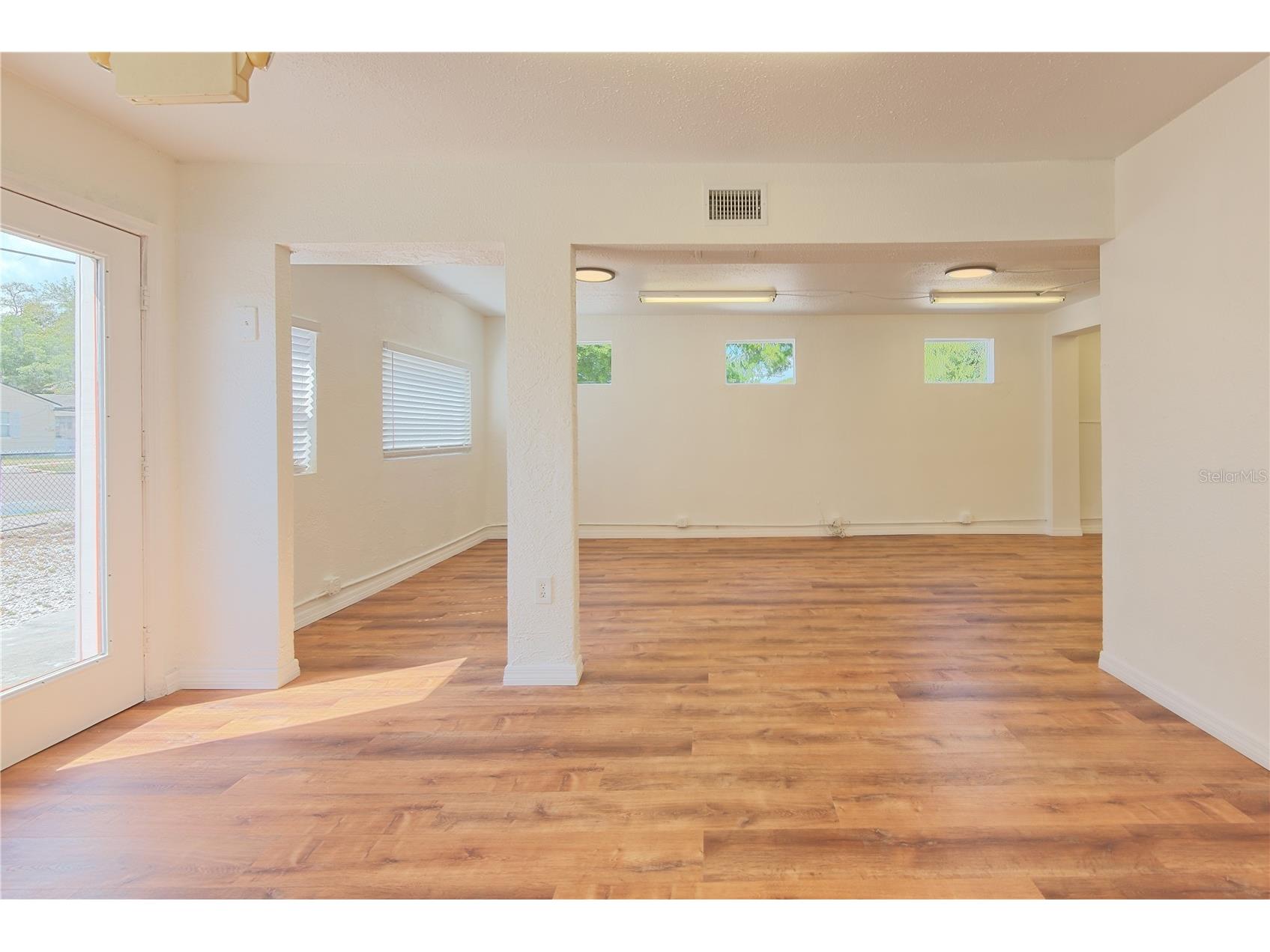 1200 40th Street S Saint Petersburg FL 33711 TB8494789 image10