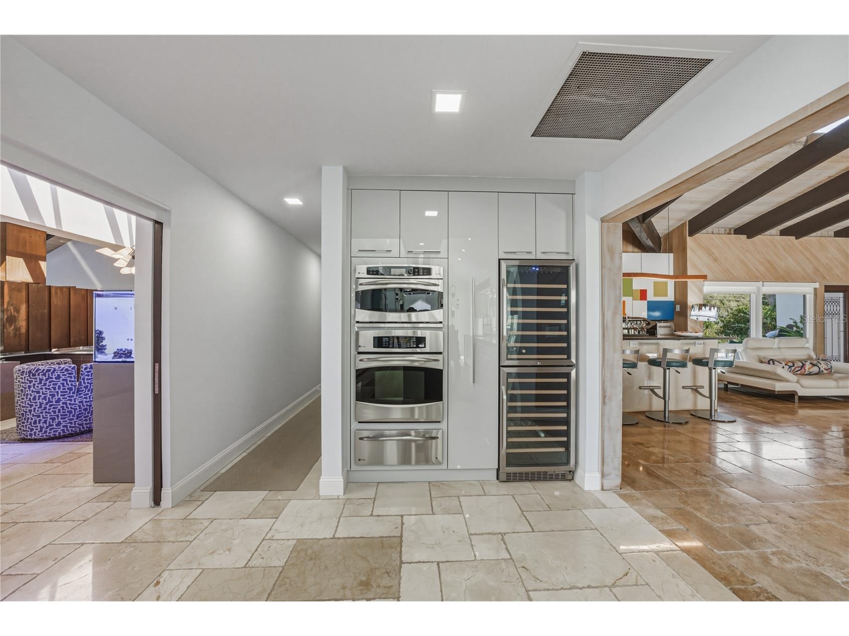 1200 45th Avenue N Saint Petersburg FL 33703 TB8492151 image45