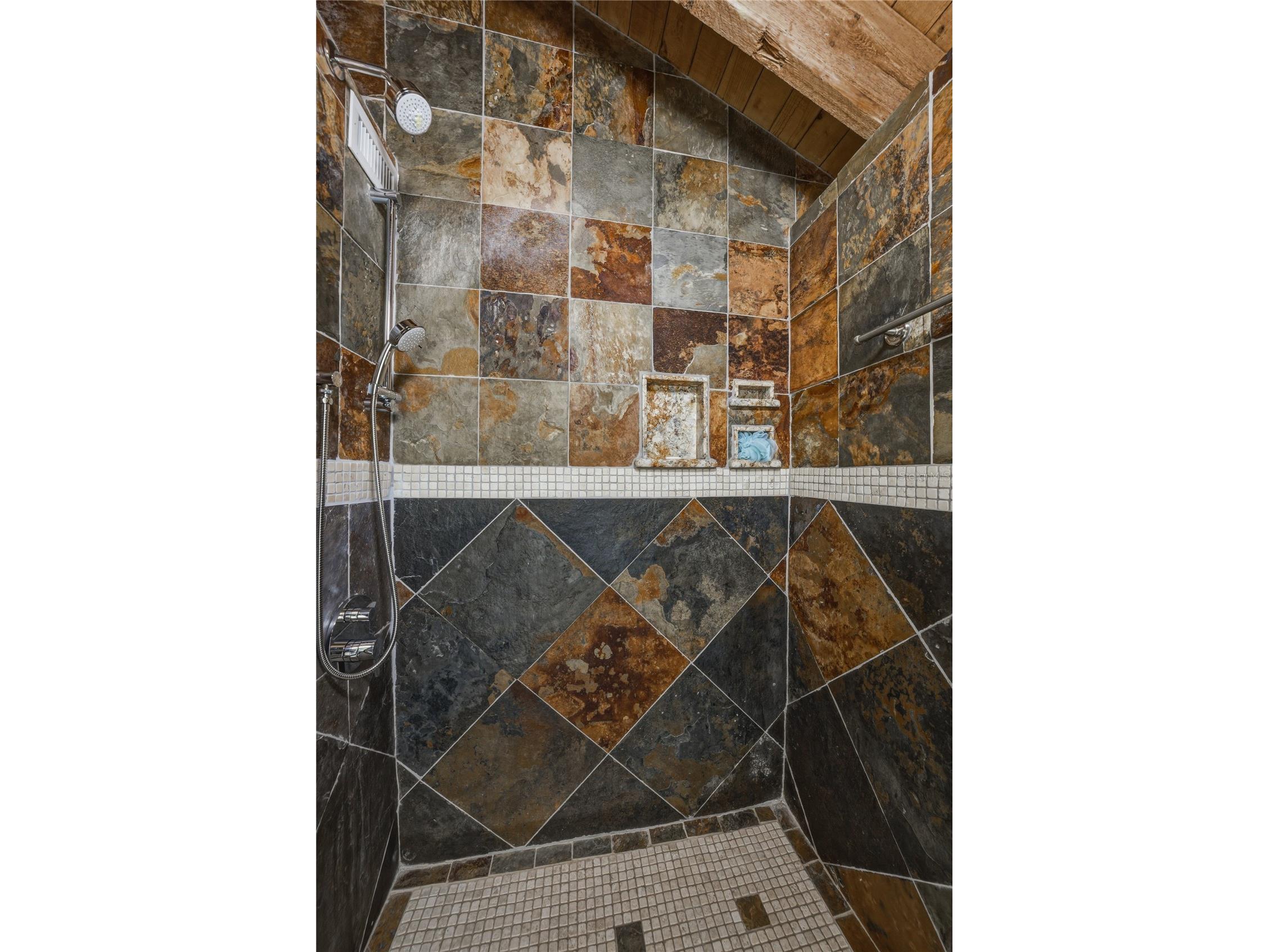 1200 45th Avenue N Saint Petersburg FL 33703 TB8492151 image89