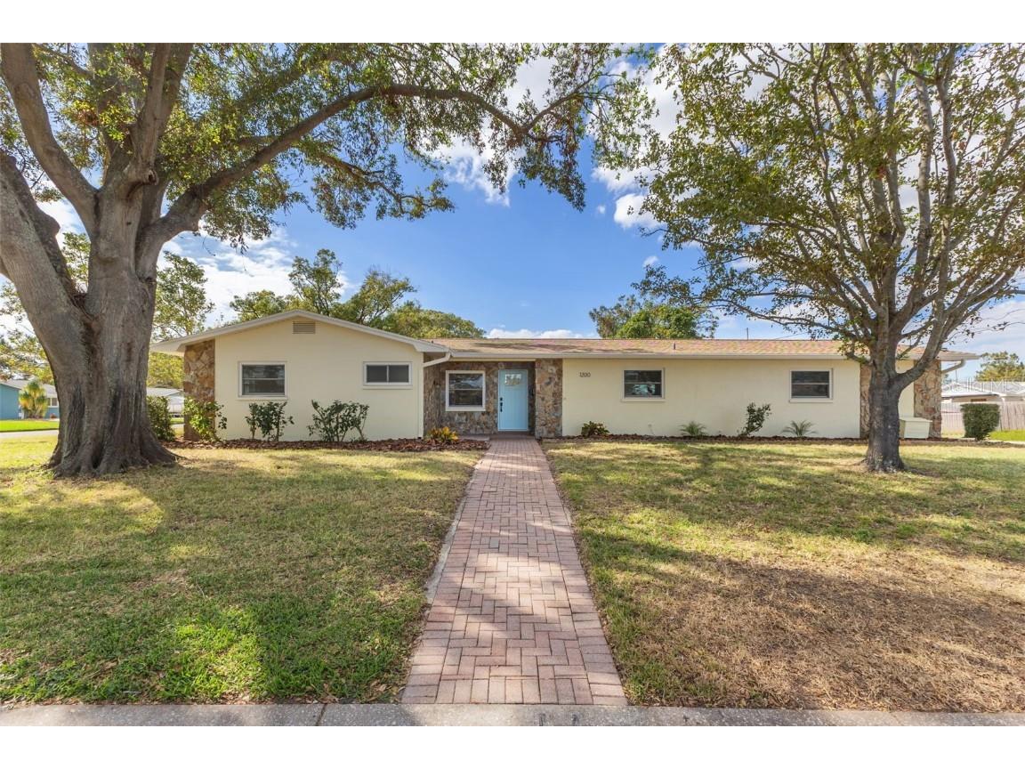 1200 56th Street N Saint Petersburg FL 33710 TB8322847 image1