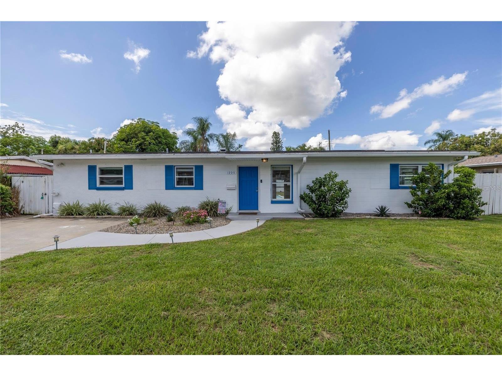 1200 76th Avenue N Saint Petersburg FL 33702 TB8446850 image1