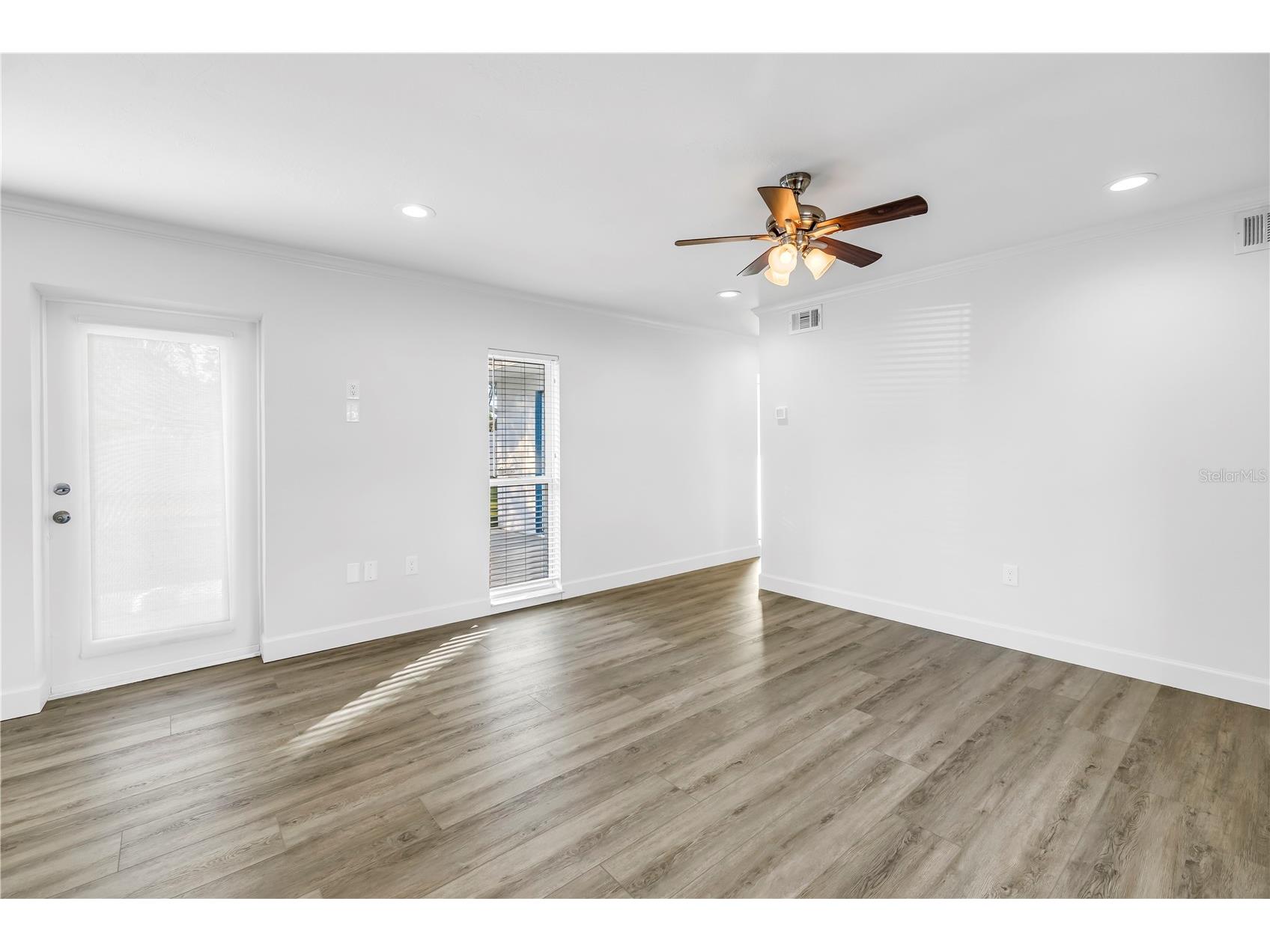 1200 76th Avenue N Saint Petersburg FL 33702 TB8446850 image10