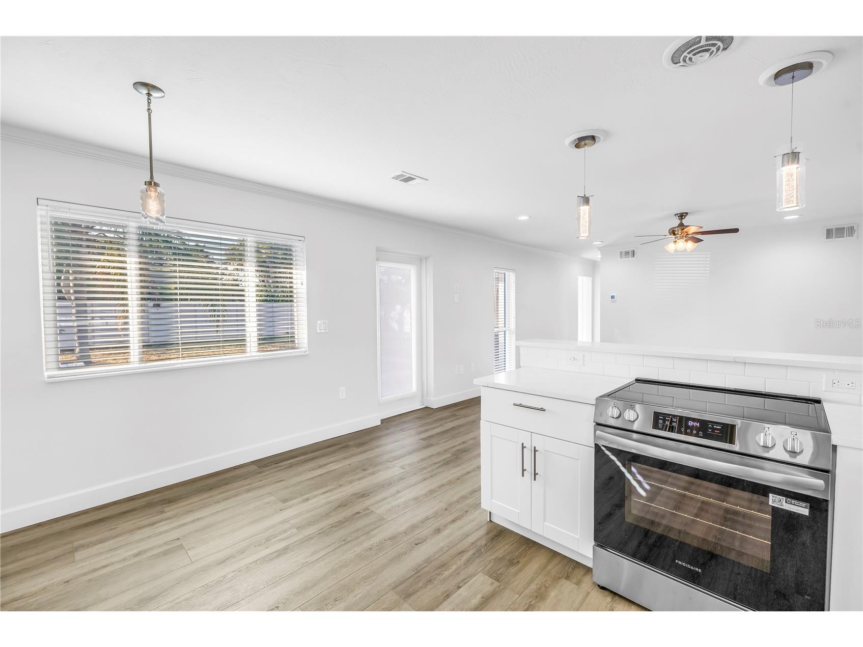 1200 76th Avenue N Saint Petersburg FL 33702 TB8446850 image16