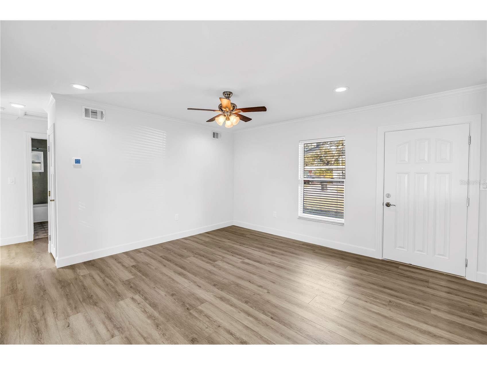 1200 76th Avenue N Saint Petersburg FL 33702 TB8446850 image8