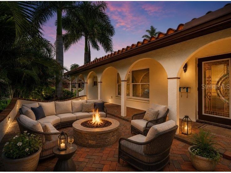 1200 80th St S Saint Petersburg FL 33707 TB8503600 image2