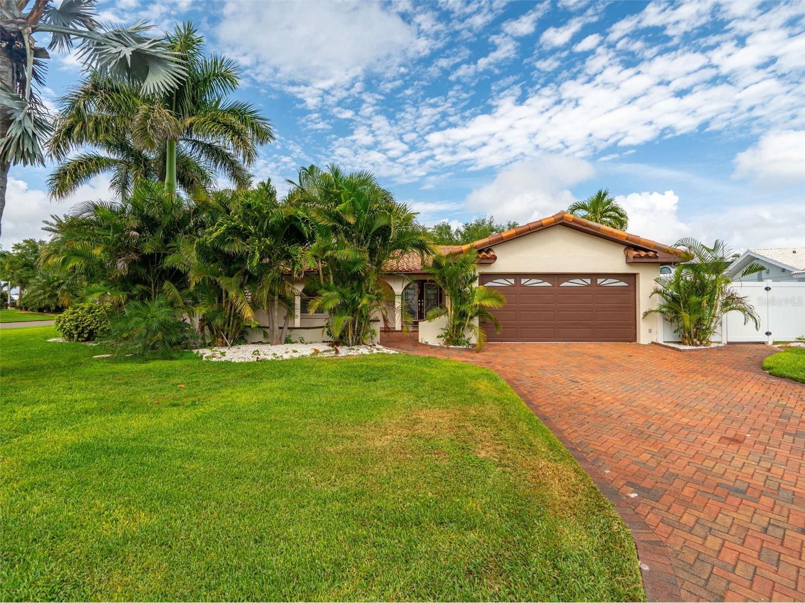 1200 80th St S Saint Petersburg FL 33707 TB8503600 image3