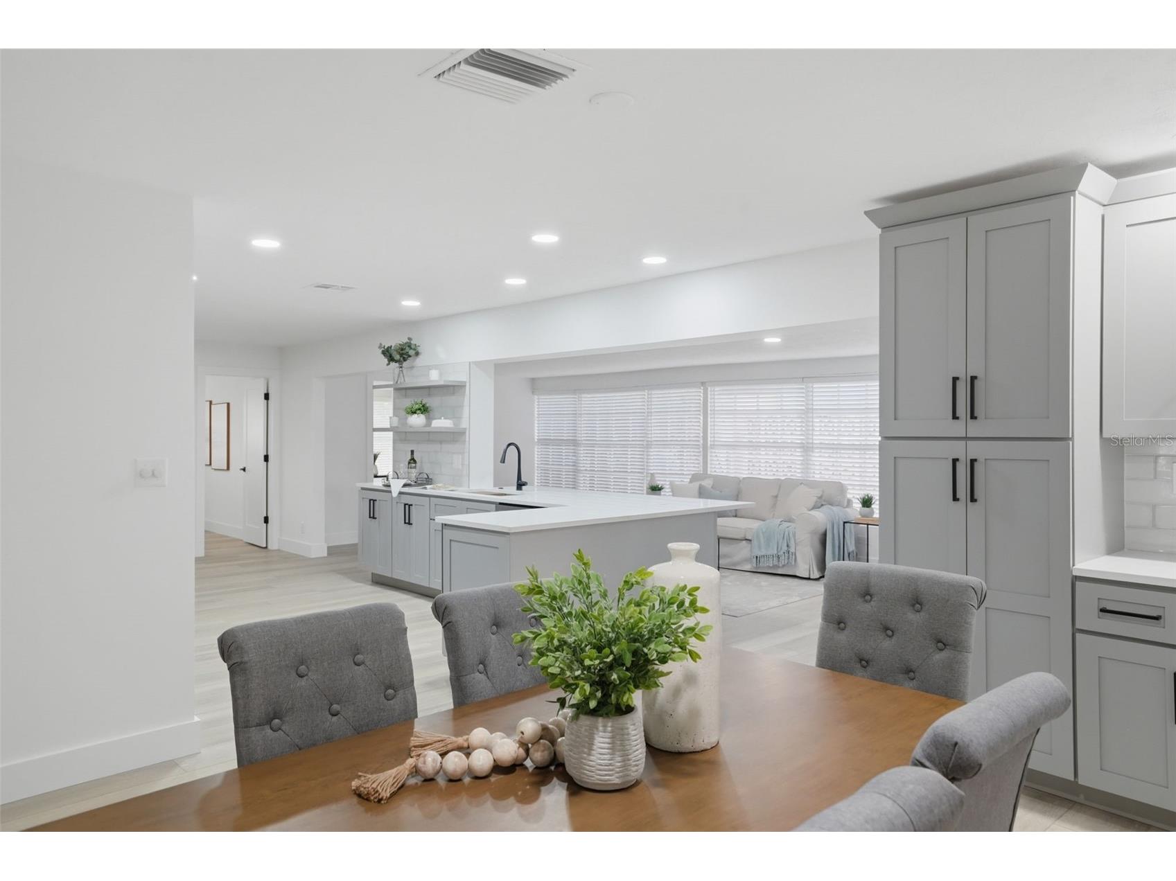 1200 80th St S Saint Petersburg FL 33707 TB8503600 image33