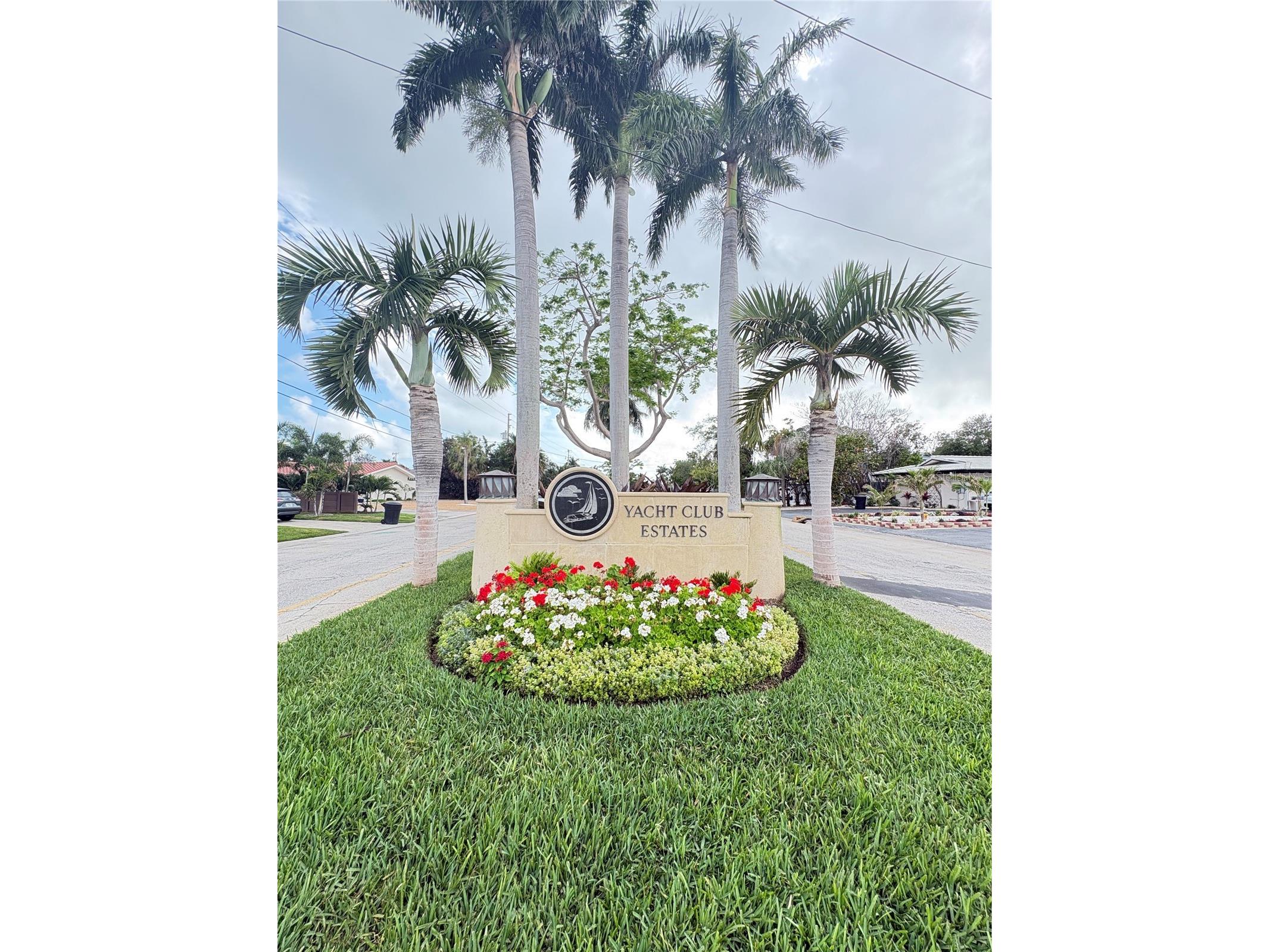 1200 80th St S Saint Petersburg FL 33707 TB8503600 image4