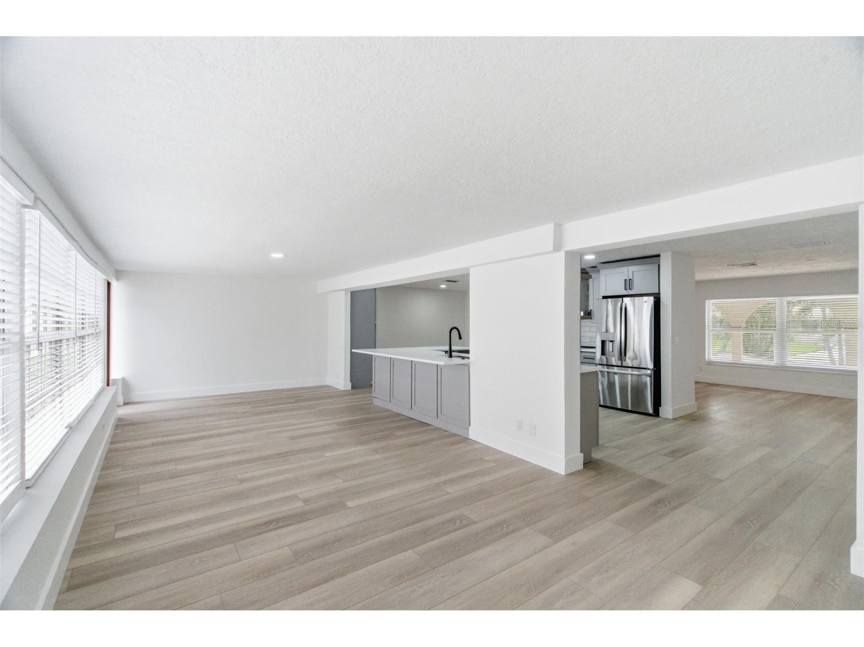1200 80th St S Saint Petersburg FL 33707 TB8503600 image40