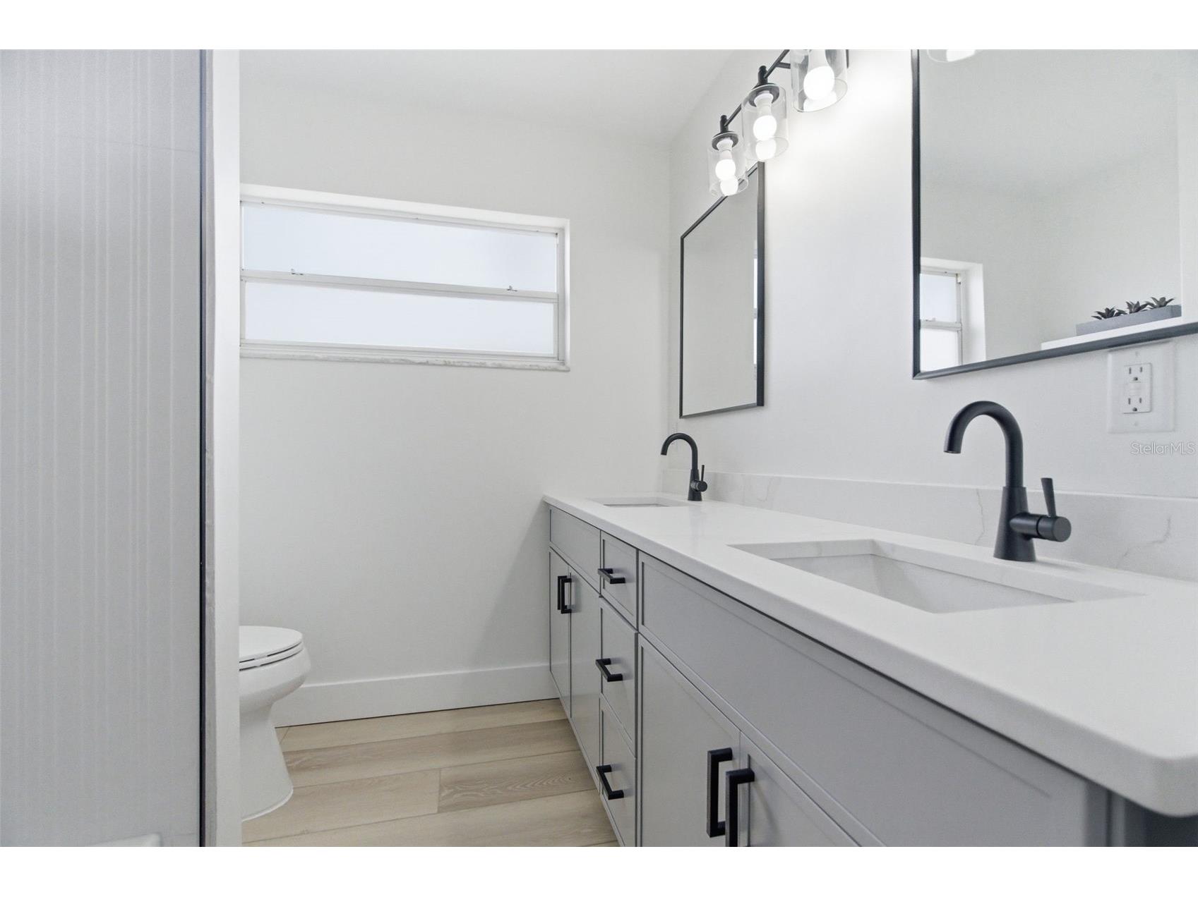 1200 80th St S Saint Petersburg FL 33707 TB8503600 image69