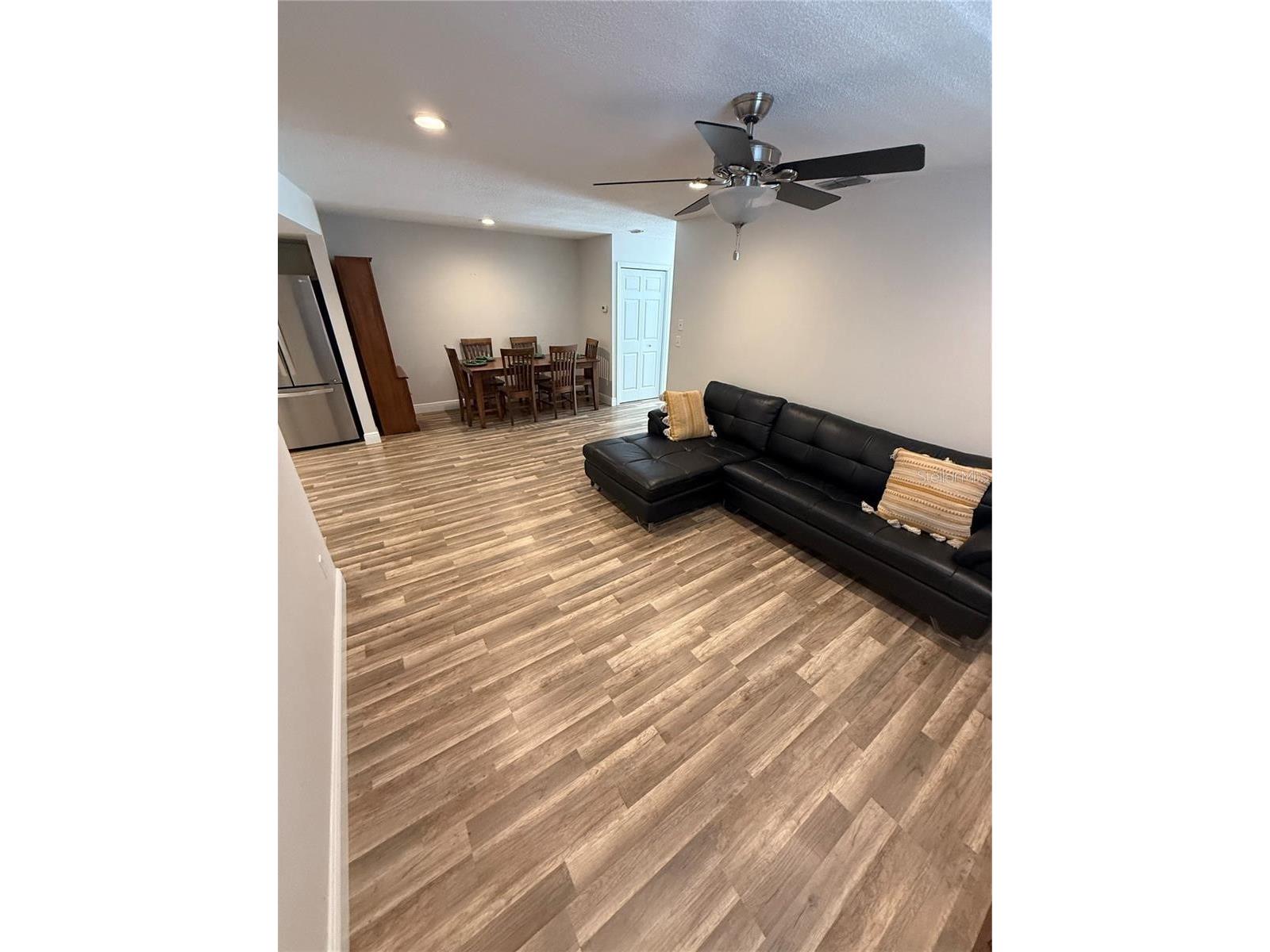 1200 Abbey Crescent Lane Clearwater FL 33759 TB8496633 image21