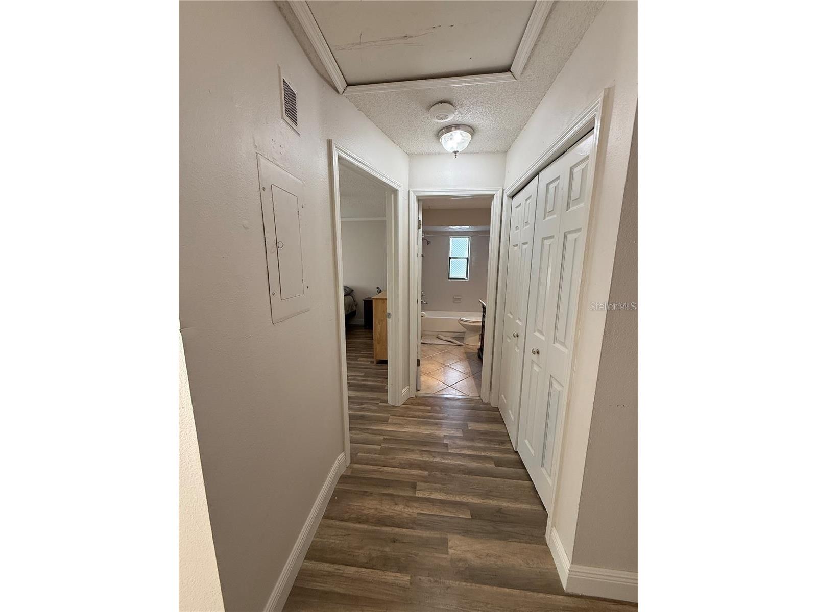 1200 Abbey Crescent Lane Clearwater FL 33759 TB8496633 image5