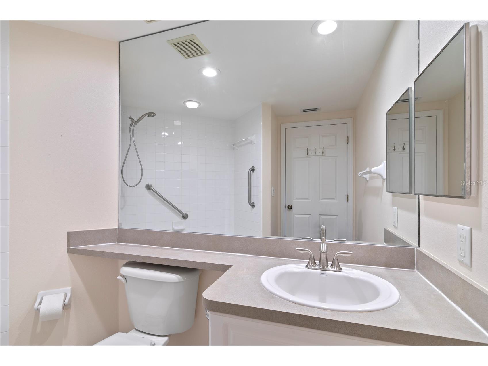 1200 Country Club Drive #1301 Largo FL 33771 TB8528528 image47