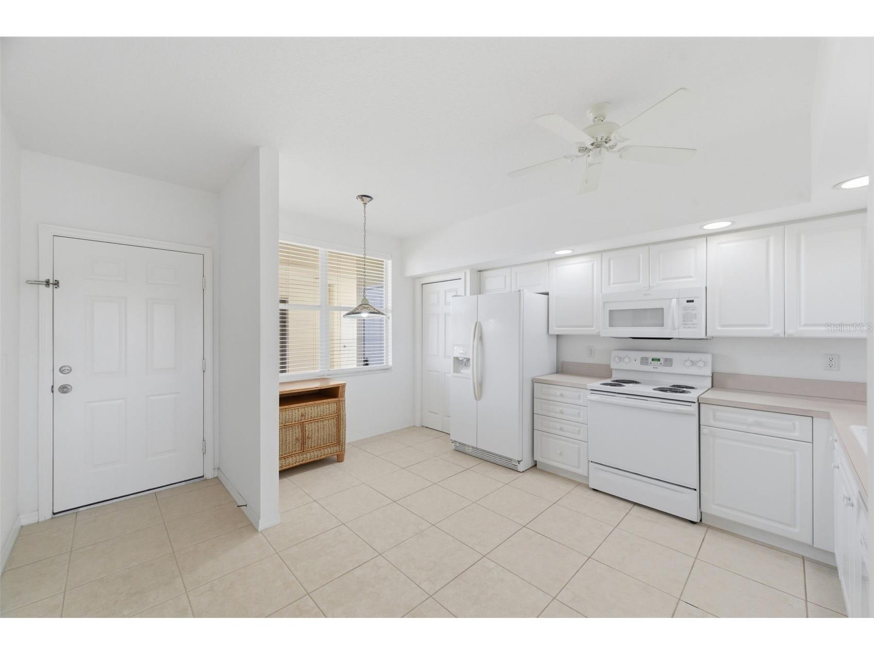 1200 Country Club Drive #1404 Largo FL 33771 - SHORE LAKE TB8473445 image31