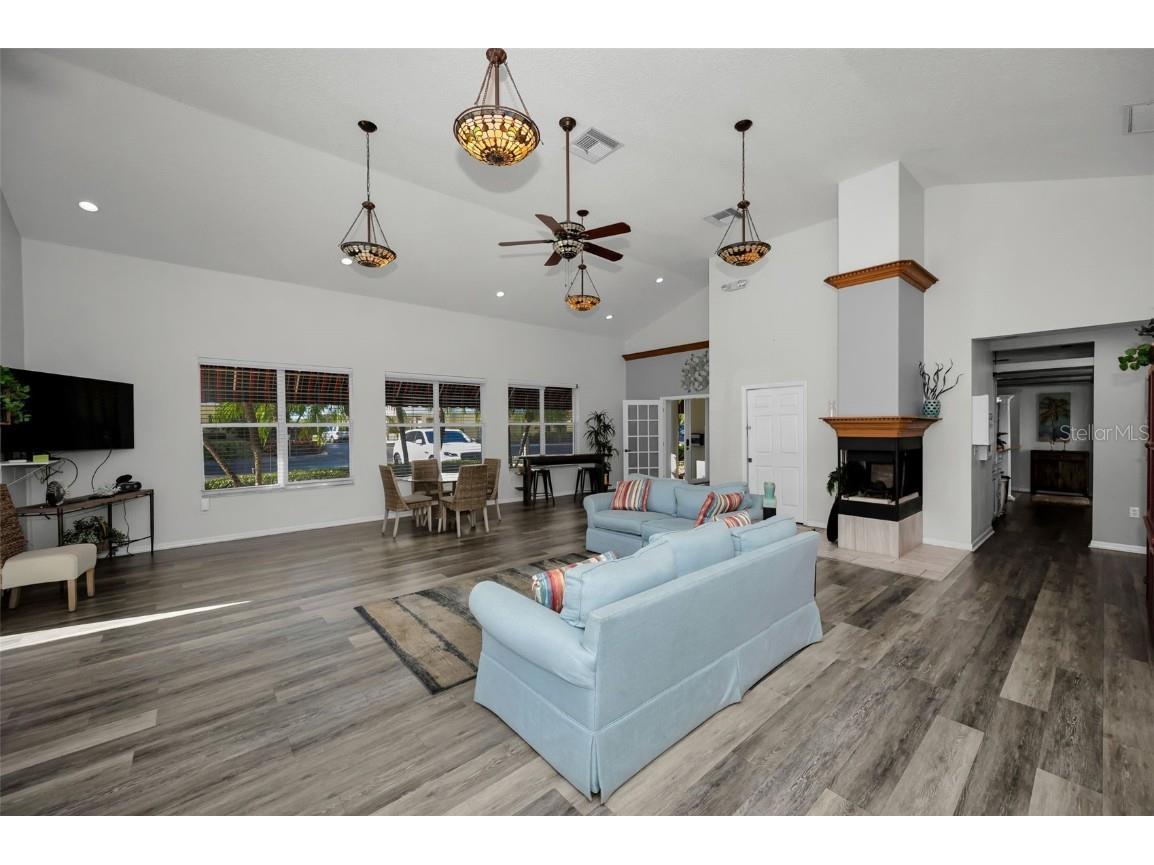 1200 Country Club Drive #2205 Largo FL 33771 TB8449716 image90