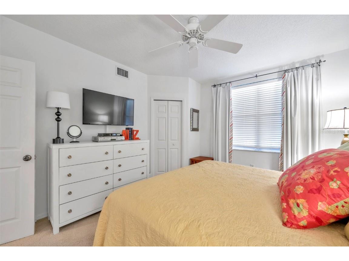 1200 Country Club Drive 5402, Largo, FL, 33771 MLS U8231114 Edina Realty