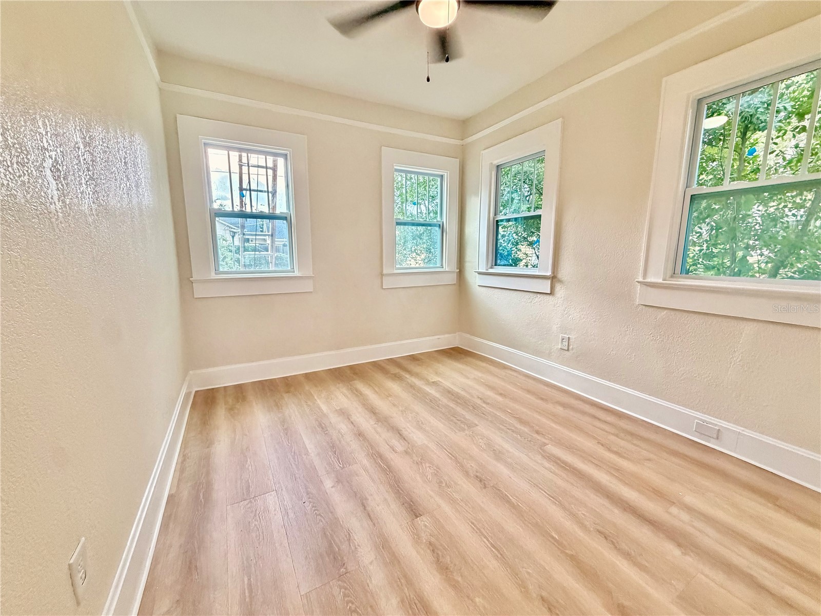 1200 E Henry Avenue Tampa FL 33604 W7887769 image10