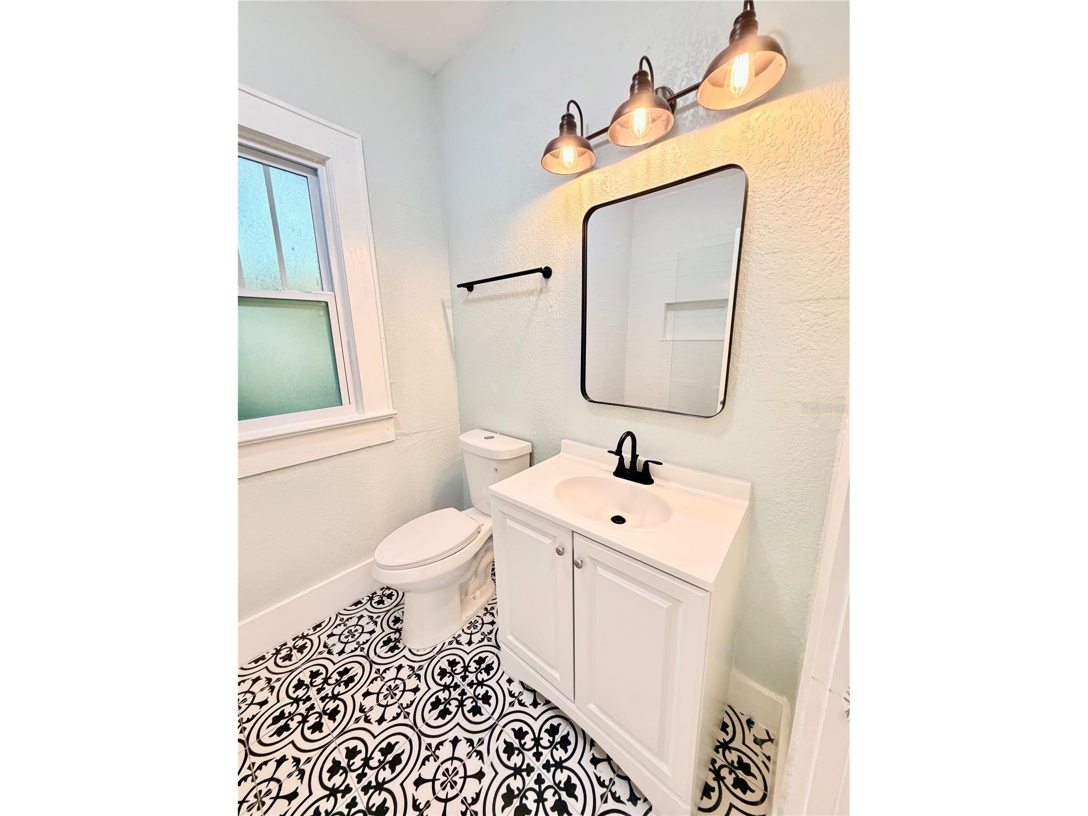 1200 E Henry Avenue Tampa FL 33604 W7887769 image7