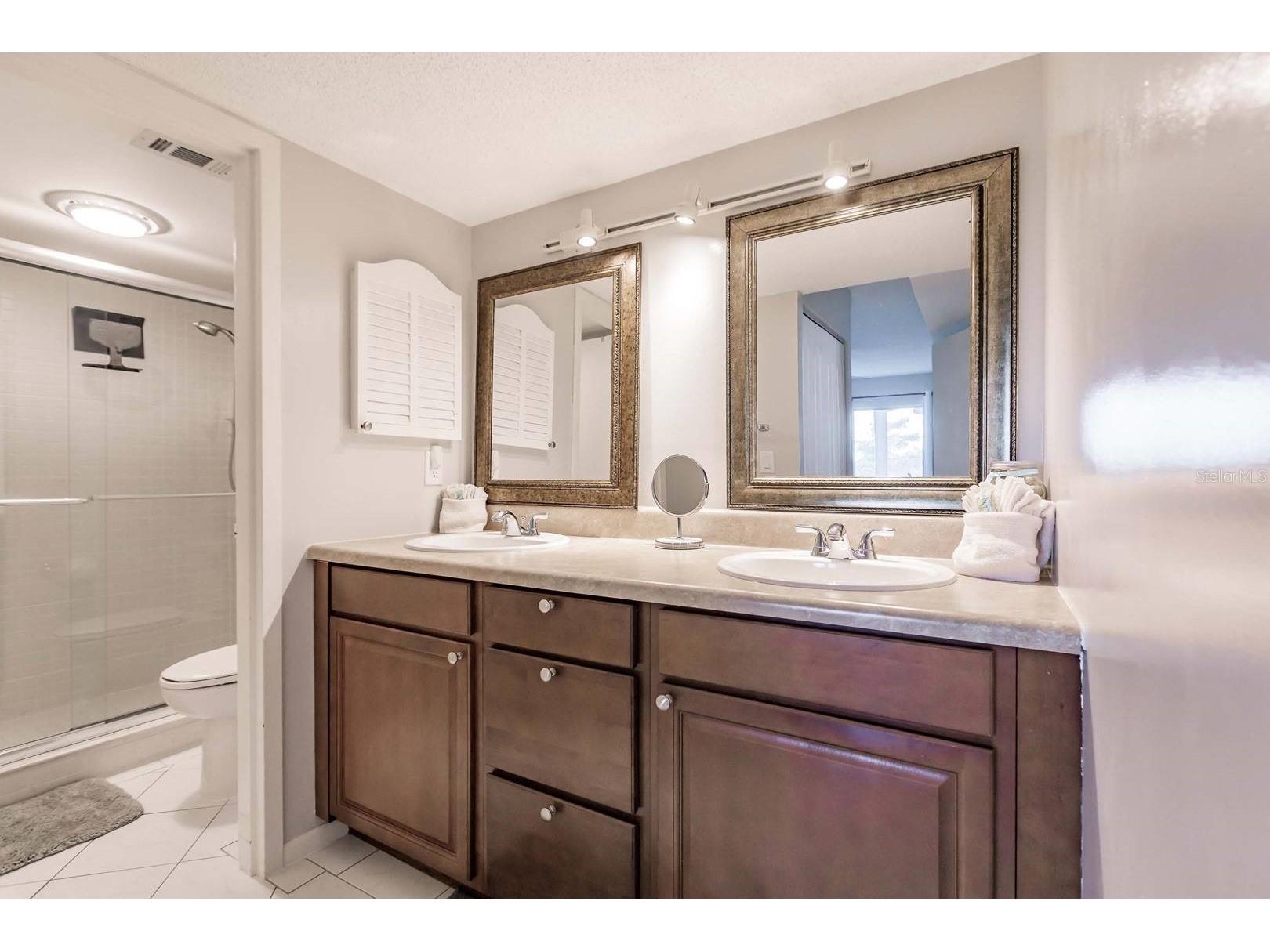 1200 E Peppertree Lane #206 Sarasota FL 34242 TB8470520 image5