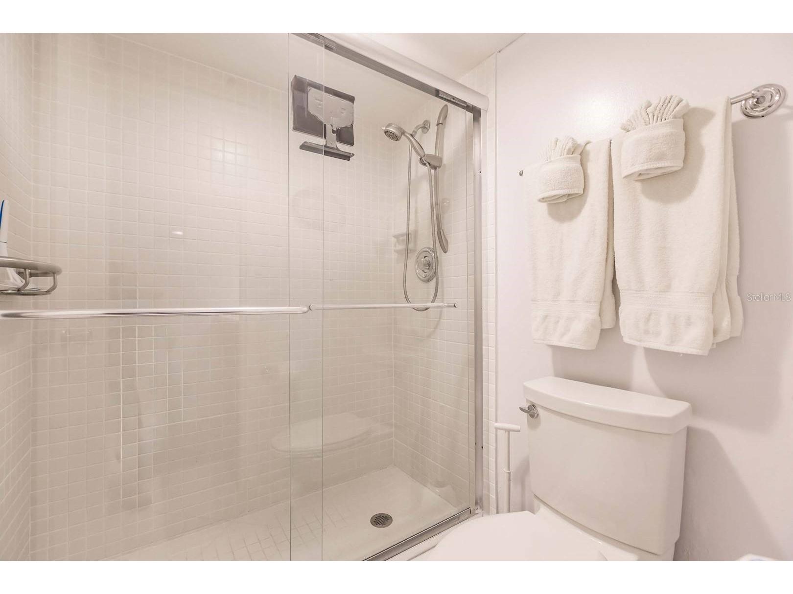 1200 E Peppertree Lane #206 Sarasota FL 34242 TB8470520 image8