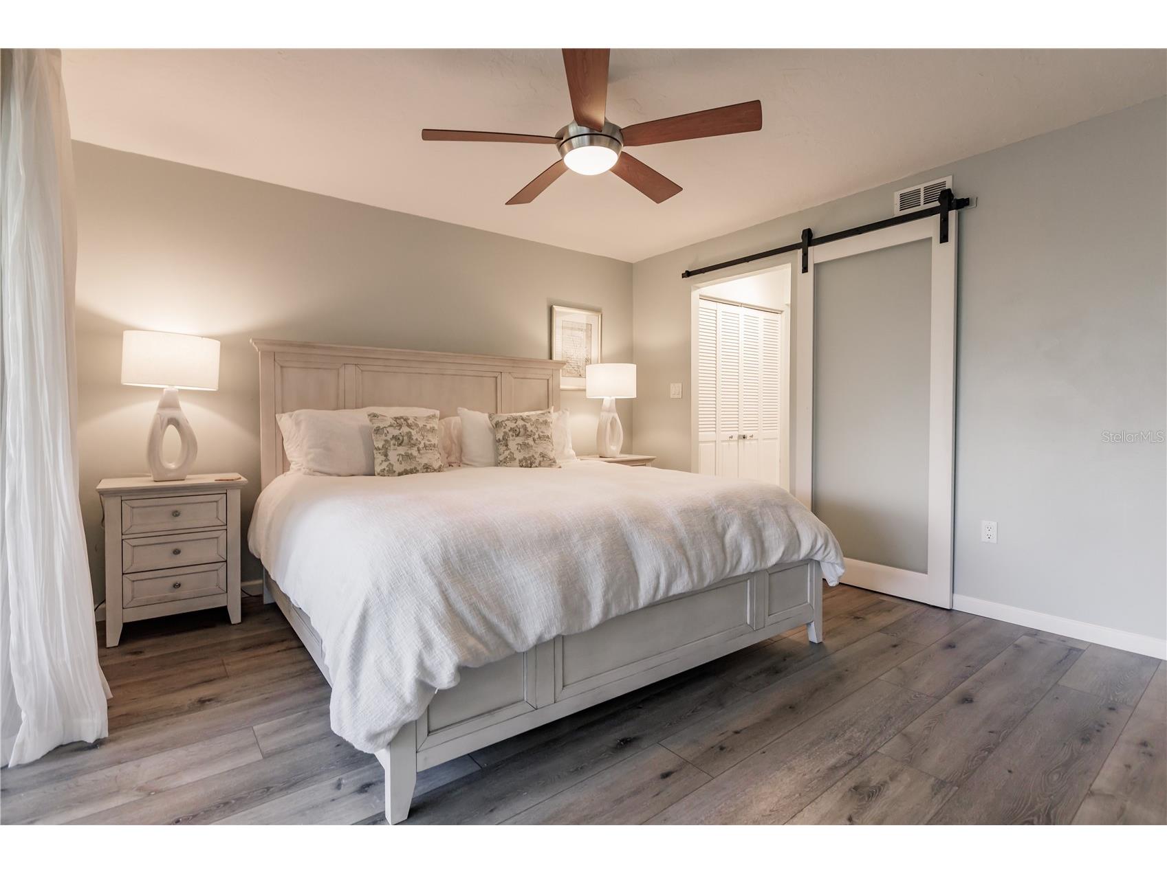 1200 E Peppertree Lane #303 Sarasota FL 34242 TB8470681 image18