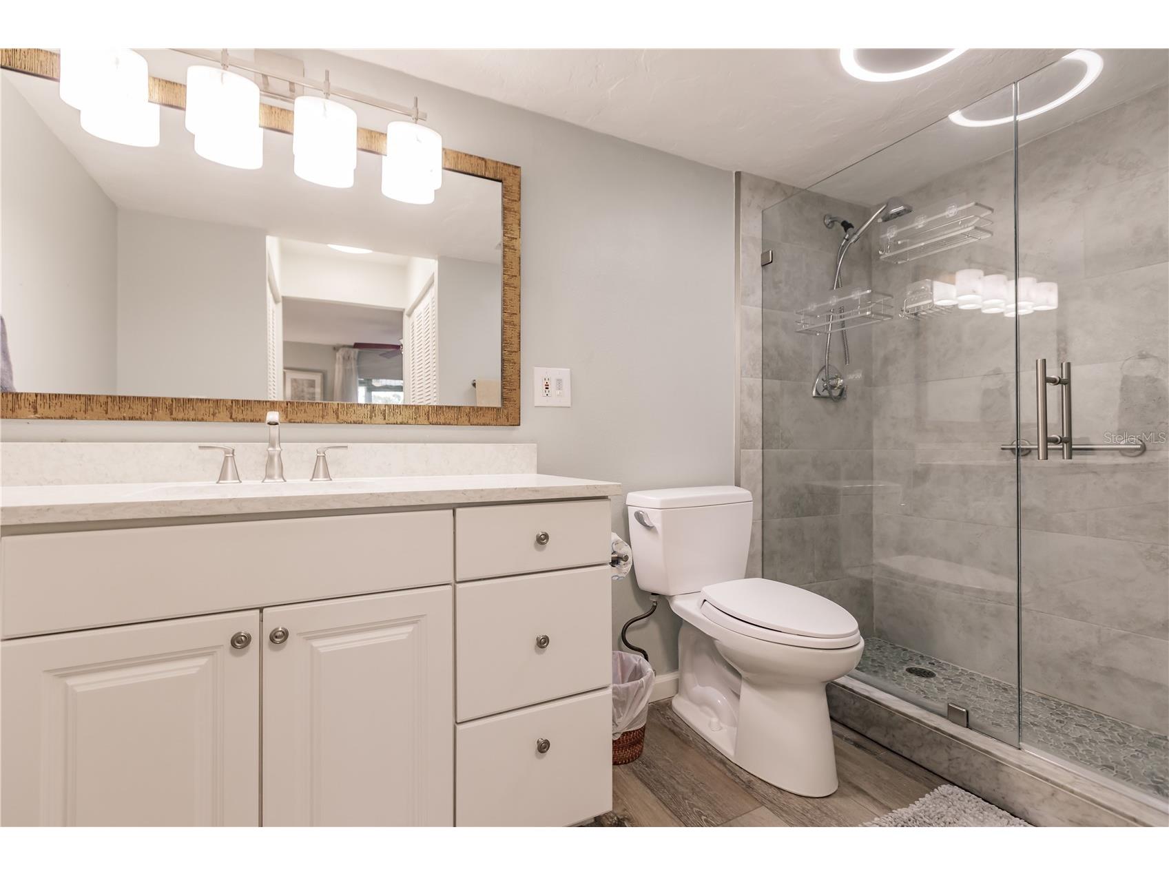 1200 E Peppertree Lane #303 Sarasota FL 34242 TB8470681 image19